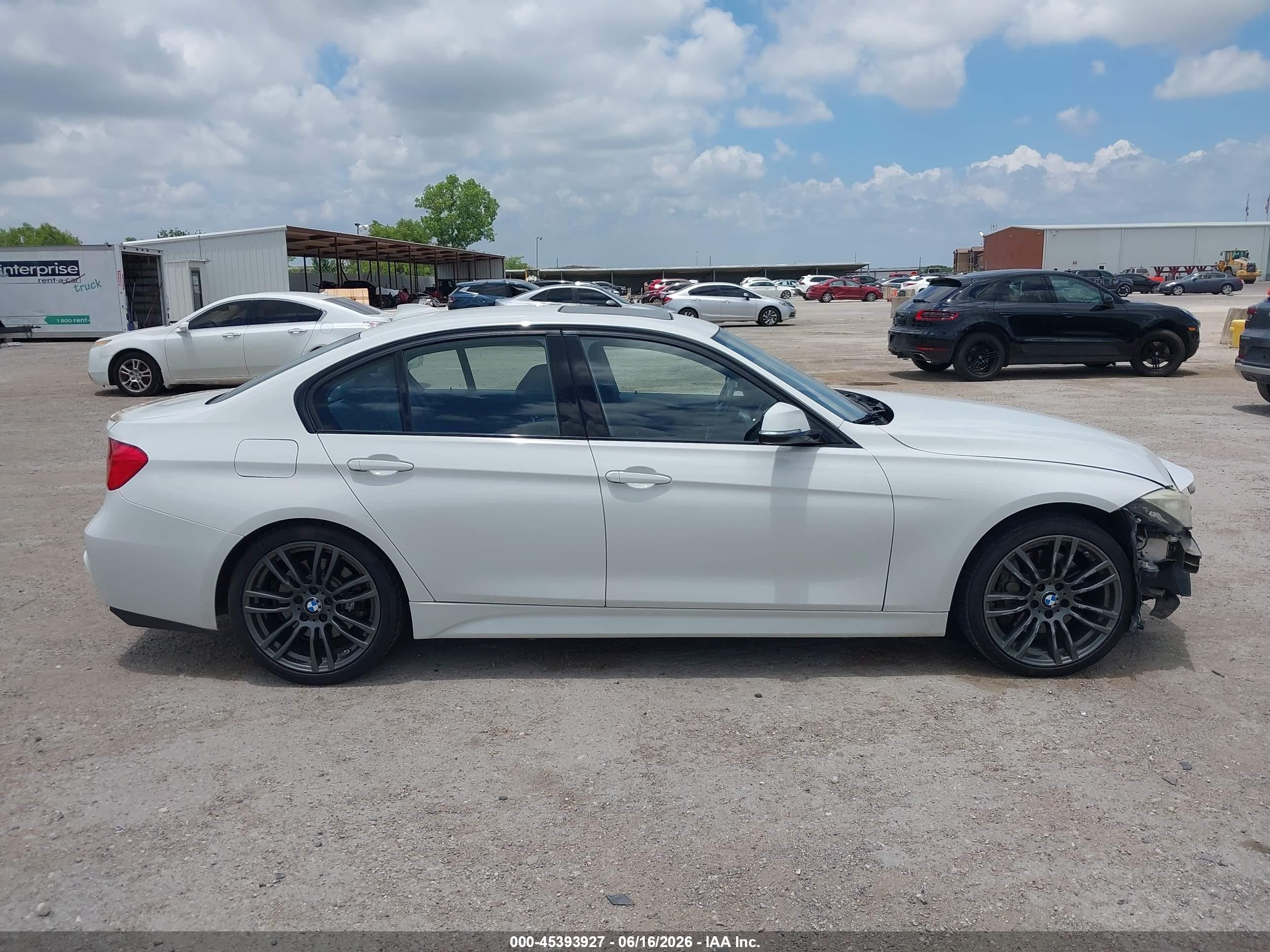 2014 Bmw 335i   White vin: WBA3A9G58ENS64428