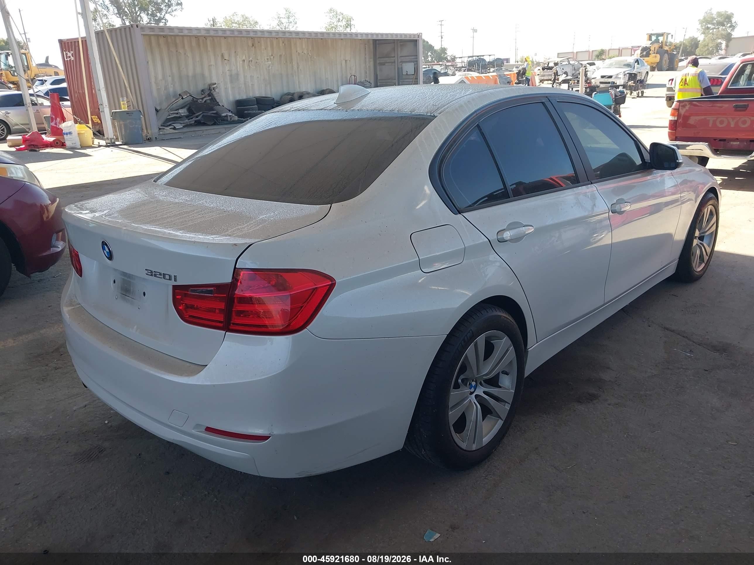 2014 Bmw 320i   White vin: WBA3B1C50EK133502