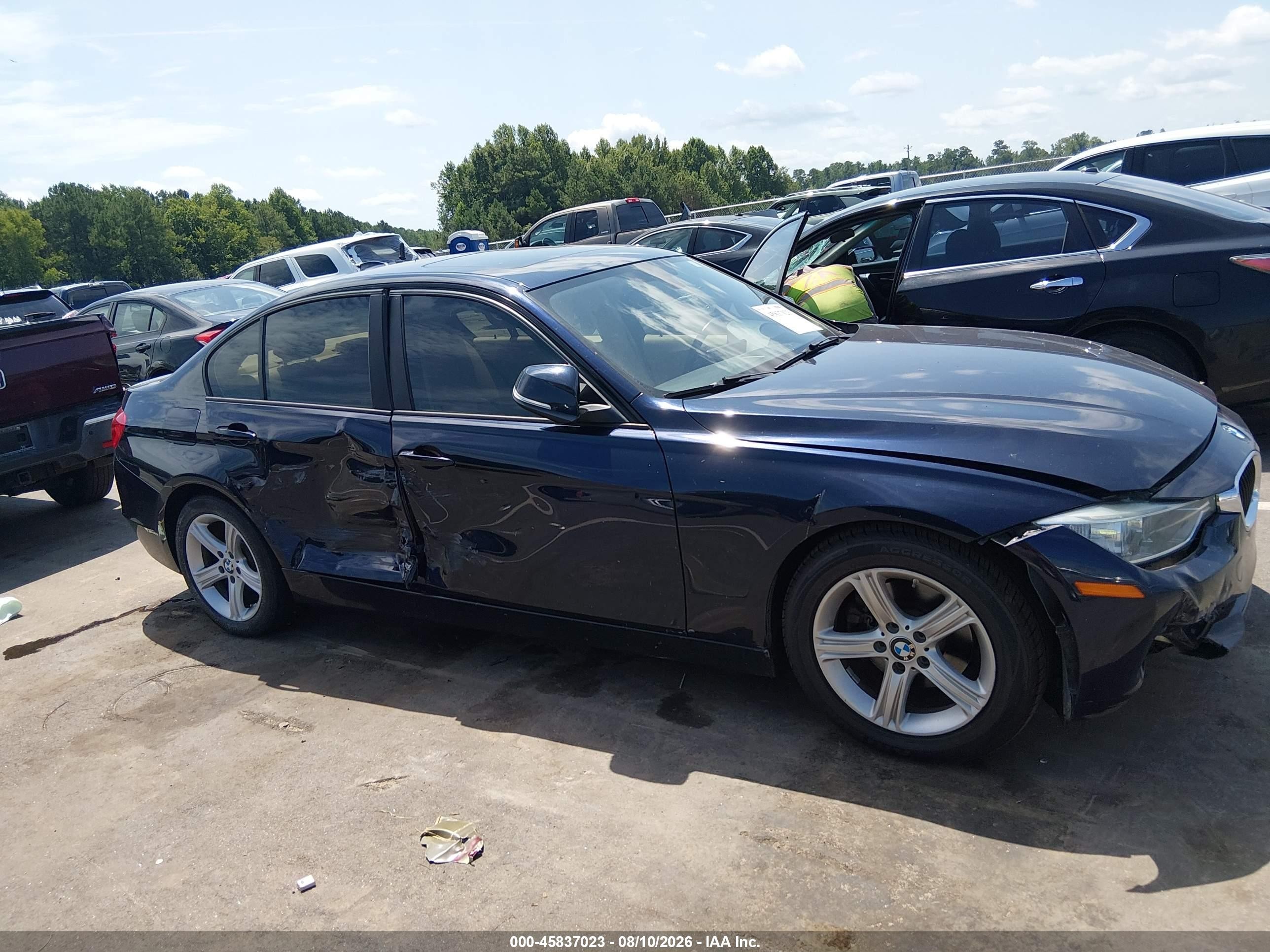 2014 Bmw 320i   Dark Blue vin: WBA3B1C51EK131256