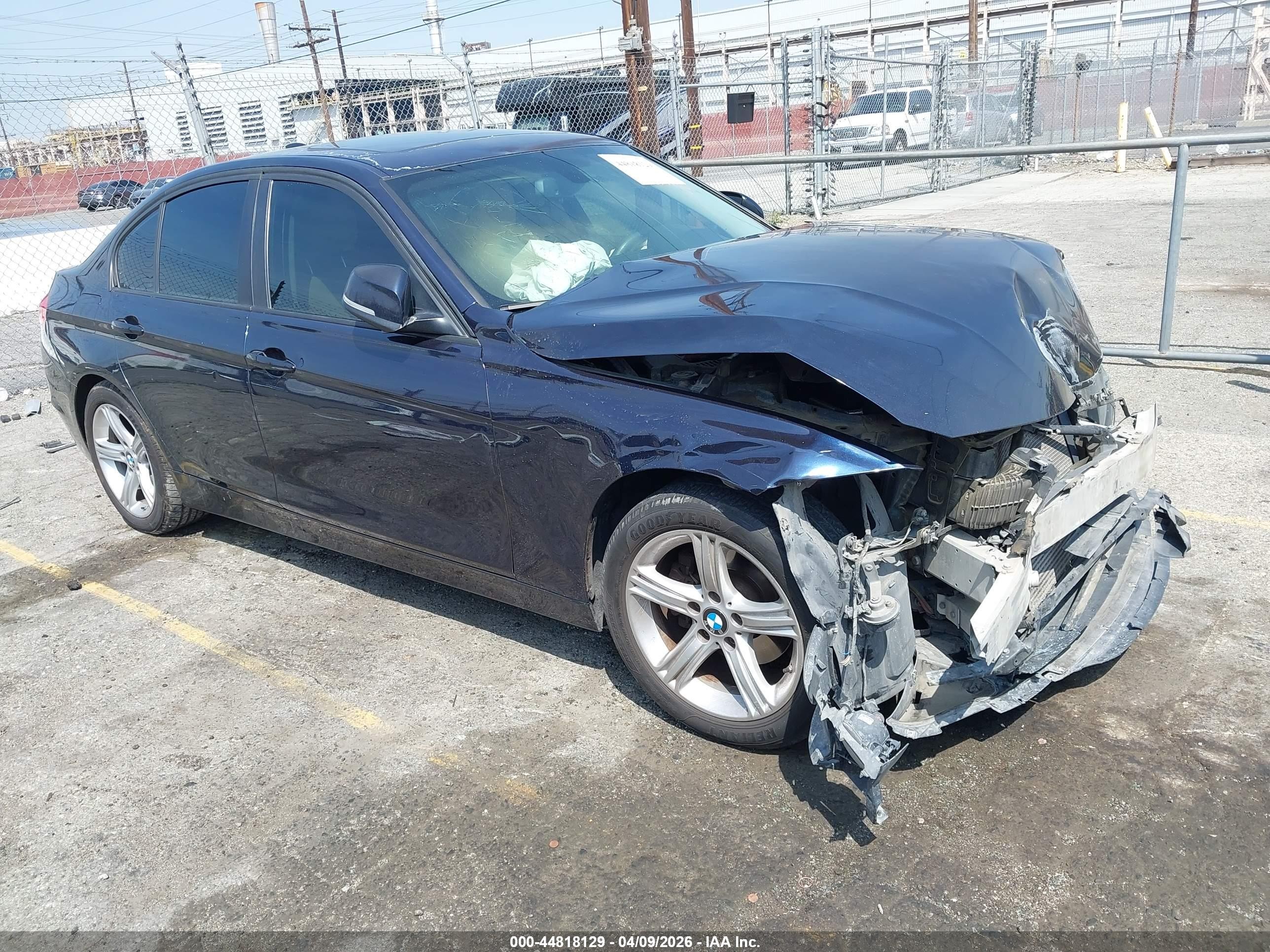 2014 Bmw 320i   Blue vin: WBA3B1C51EP678529