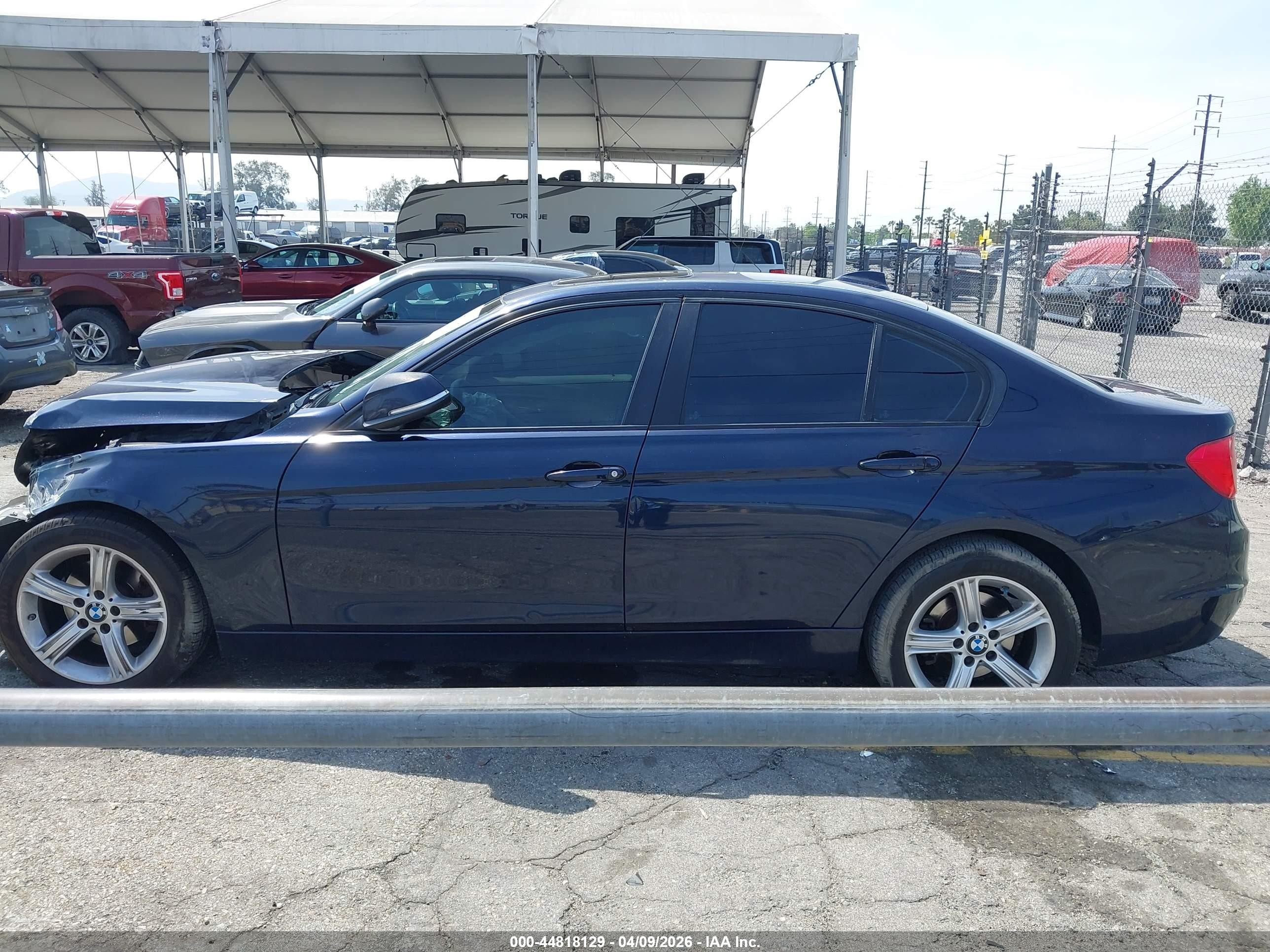 2014 Bmw 320i   Blue vin: WBA3B1C51EP678529