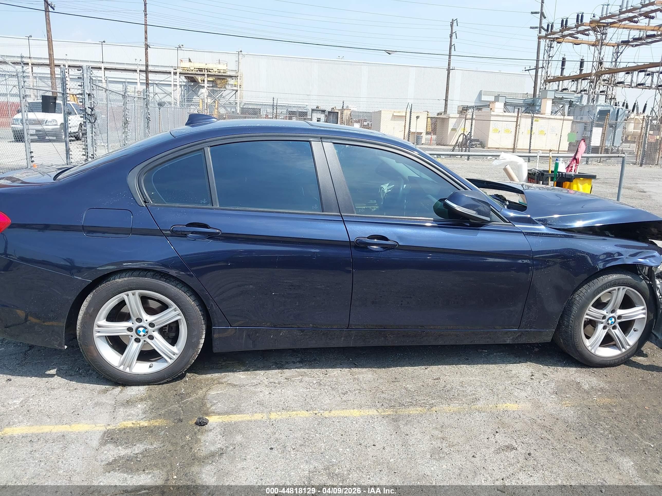 2014 Bmw 320i   Blue vin: WBA3B1C51EP678529