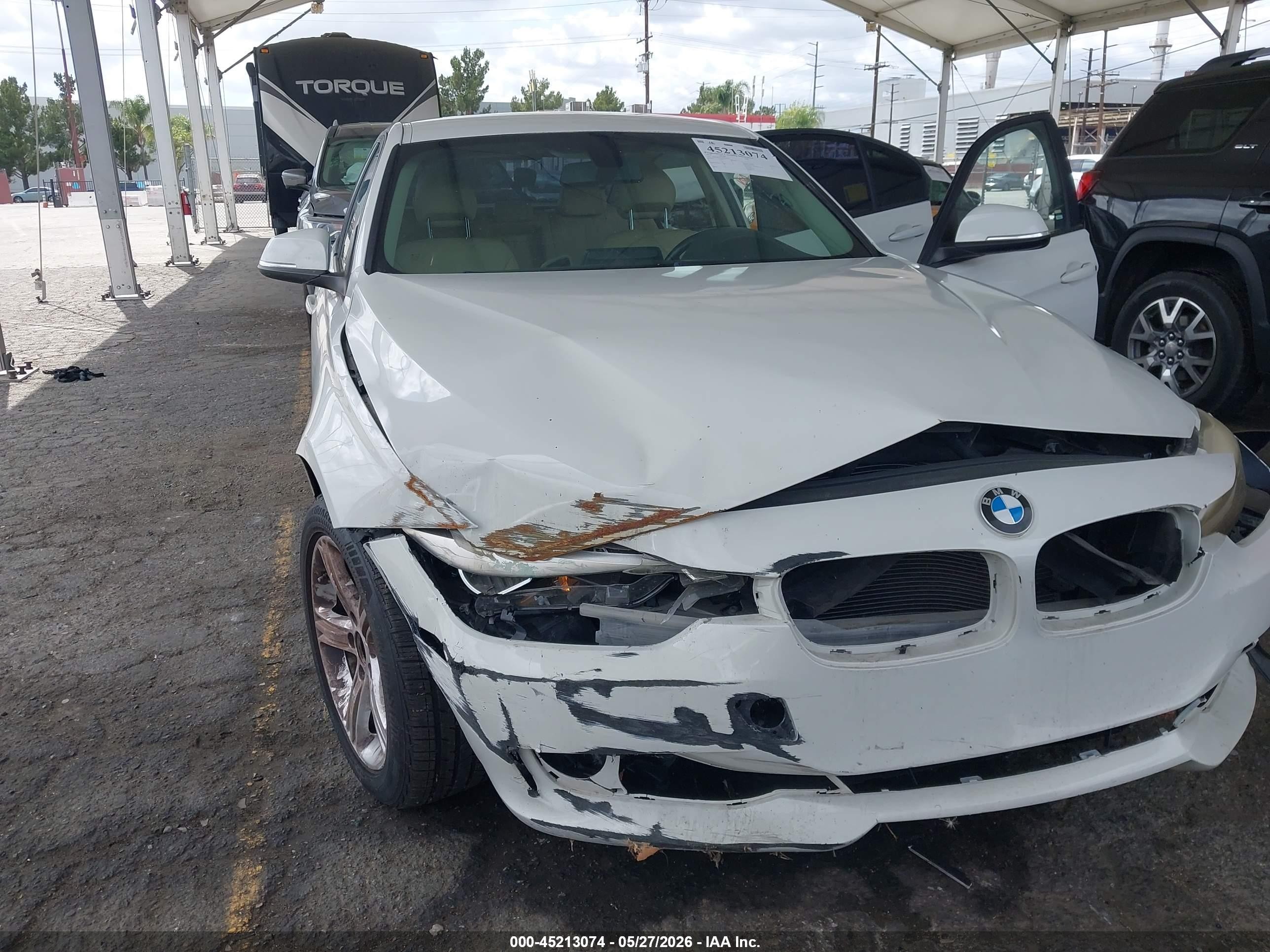 2014 Bmw 320i   White vin: WBA3B1C51EP679261