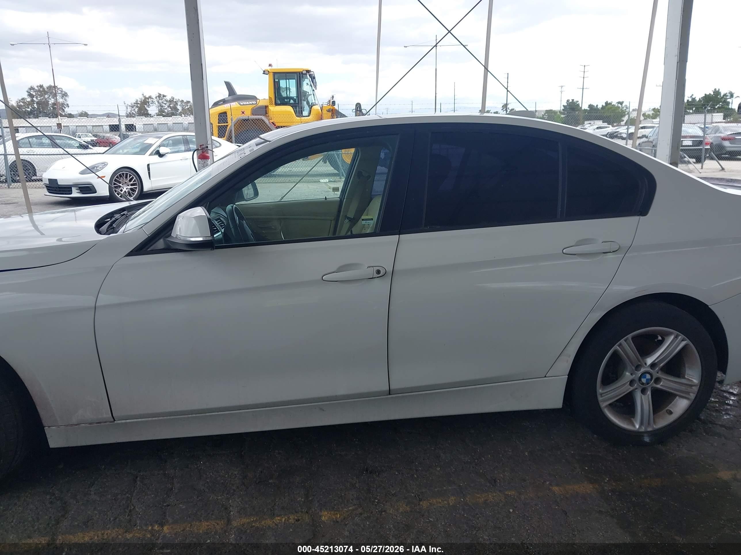 2014 Bmw 320i   White vin: WBA3B1C51EP679261