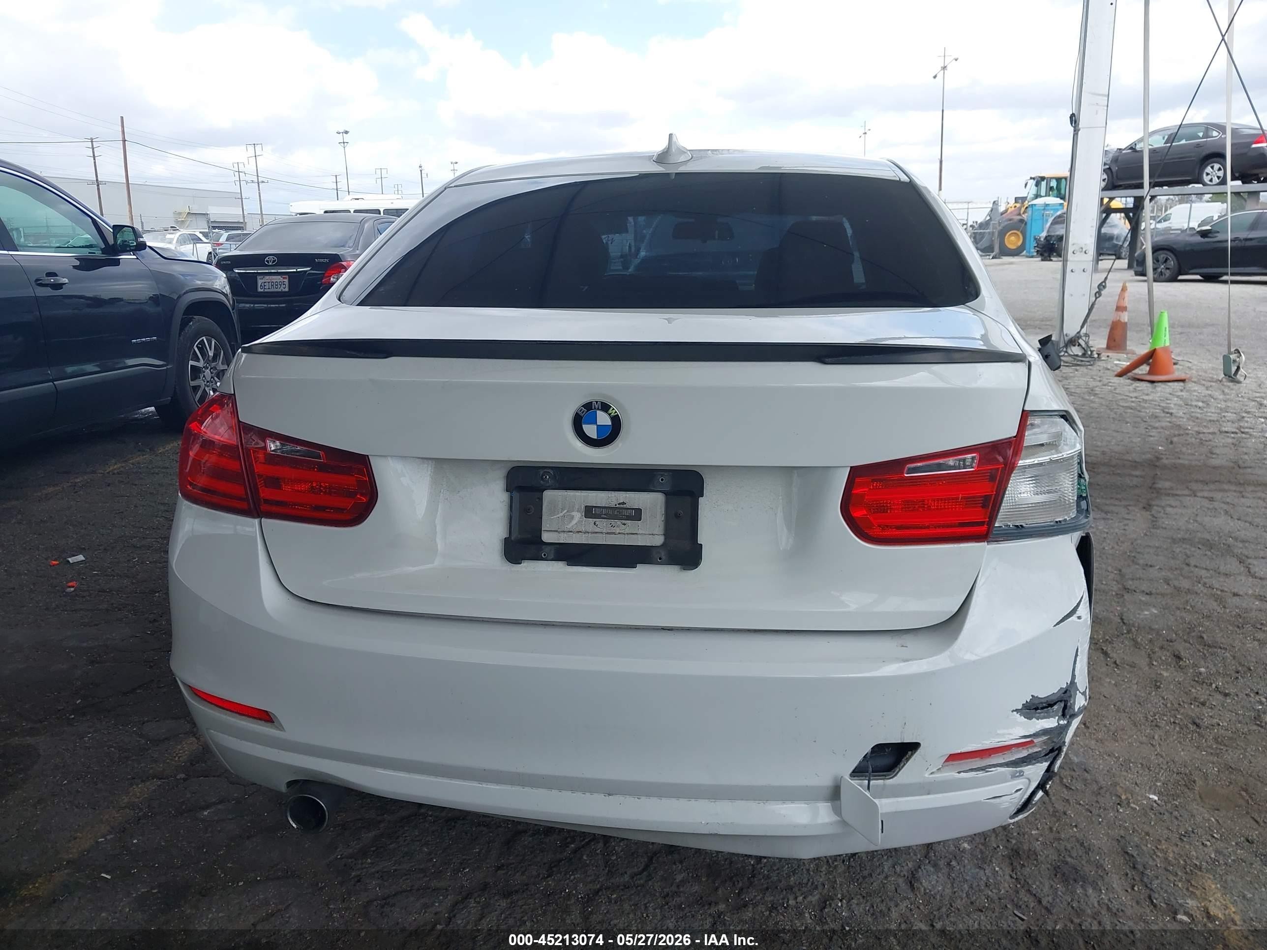 2014 Bmw 320i   White vin: WBA3B1C51EP679261