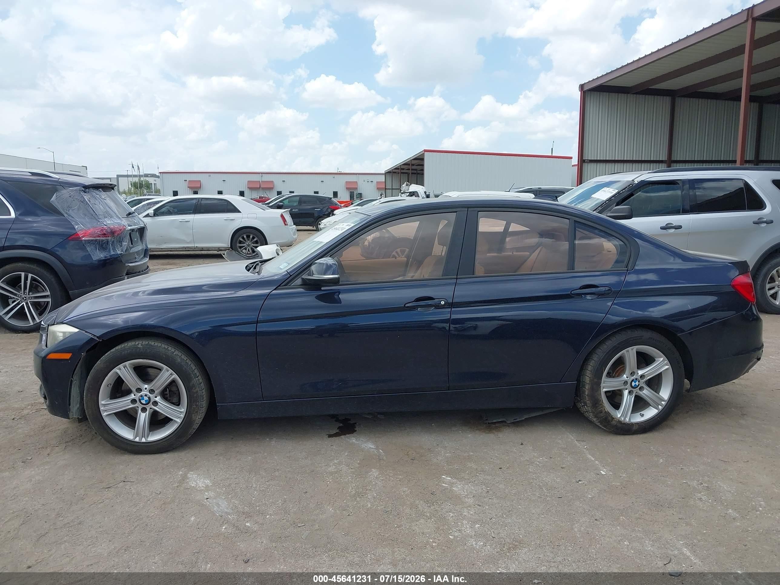 2014 Bmw 320i   Blue vin: WBA3B1C51EP680510