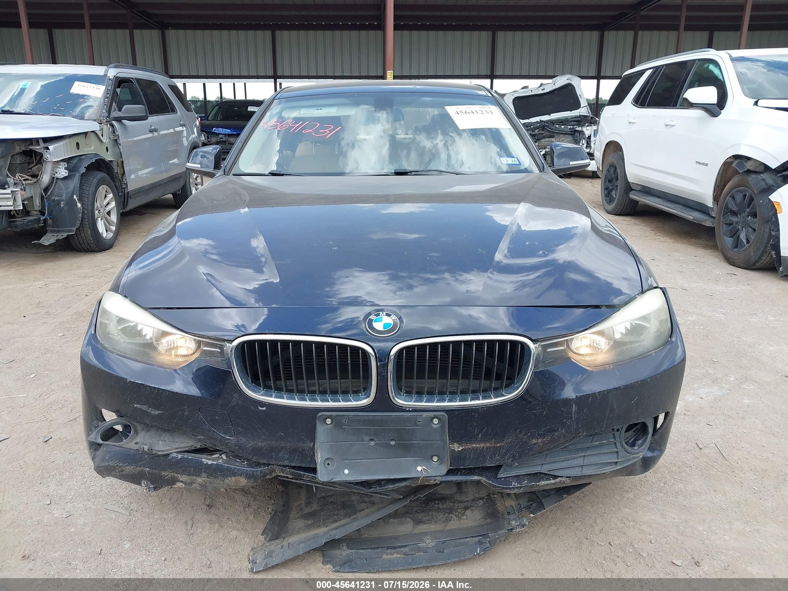 2014 Bmw 320i   Blue vin: WBA3B1C51EP680510