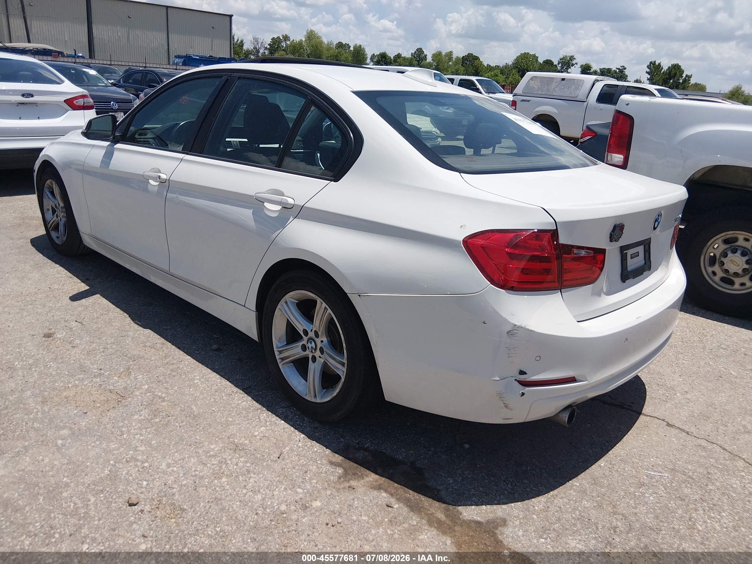 2015 Bmw 320i   White vin: WBA3B1C51FK136846