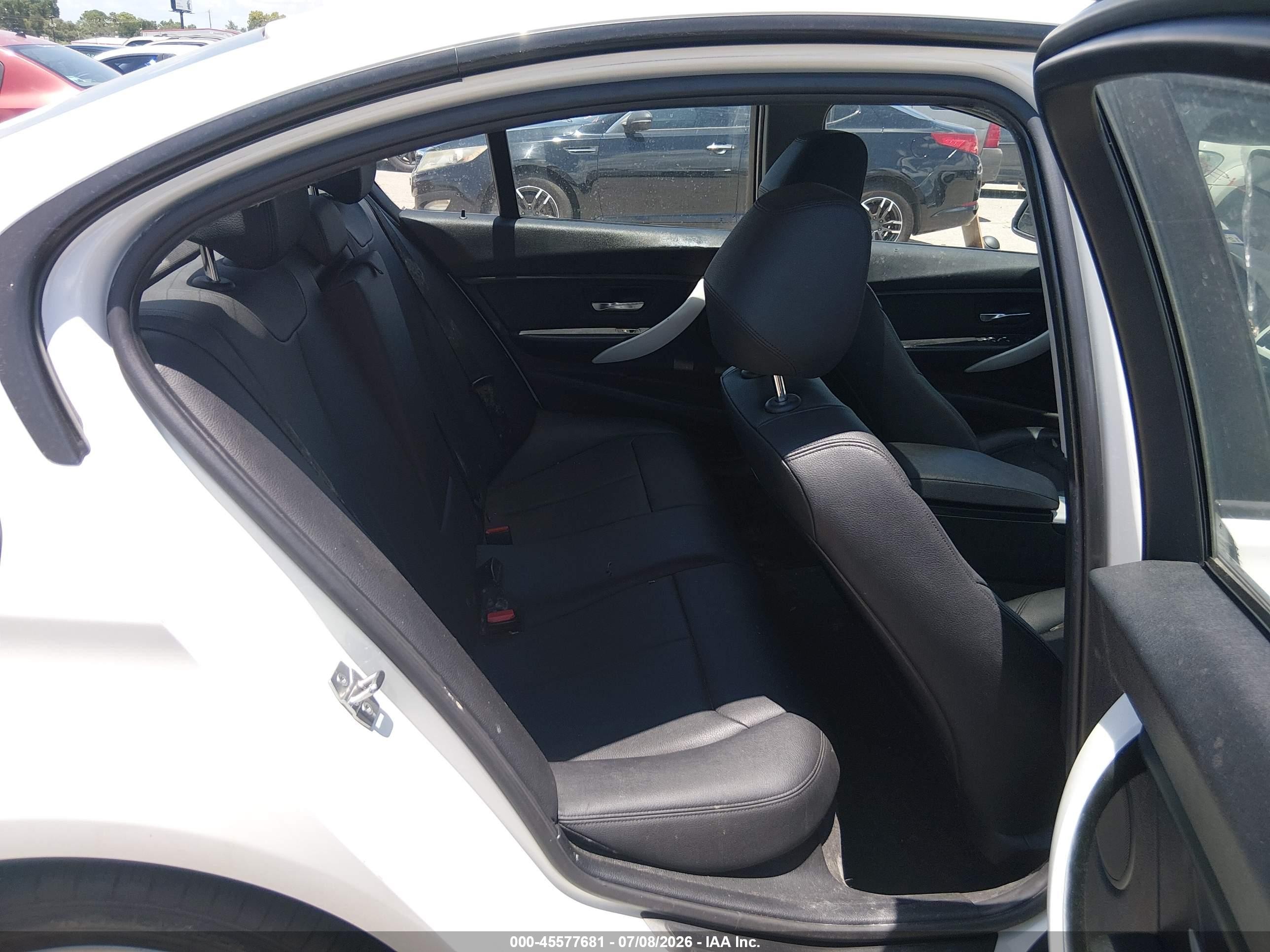 2015 Bmw 320i   White vin: WBA3B1C51FK136846