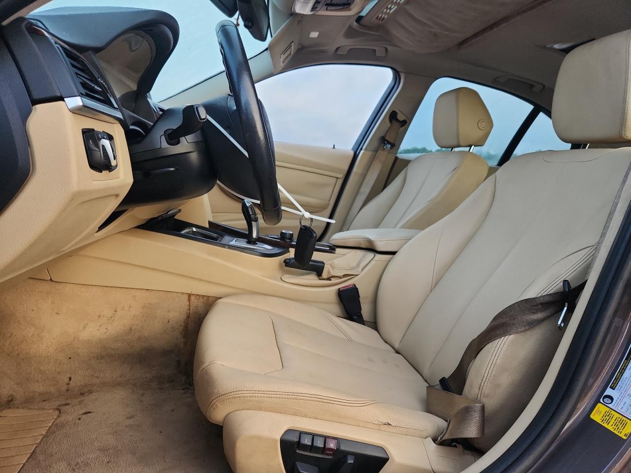 2013 Bmw 320 I Желто-коричневый vin: WBA3B1C52DF462645