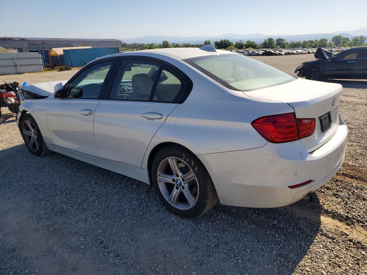 2013 Bmw 320 I White vin: WBA3B1C52DF462872