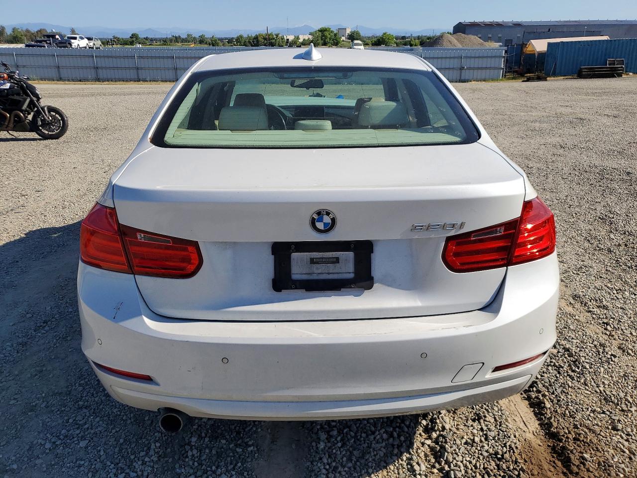 2013 Bmw 320 I White vin: WBA3B1C52DF462872