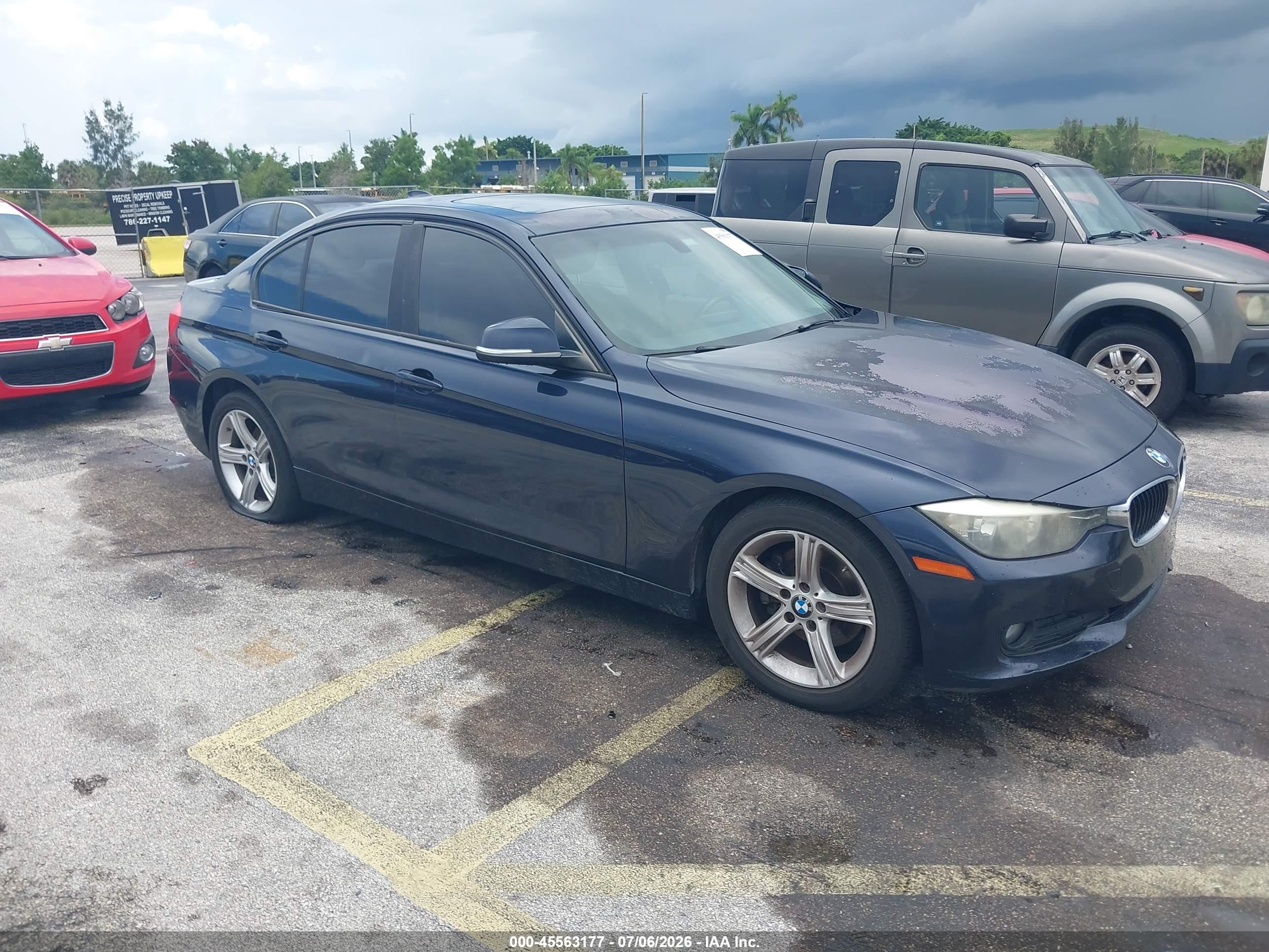 2013 Bmw 320i   Blue vin: WBA3B1C52DK128493