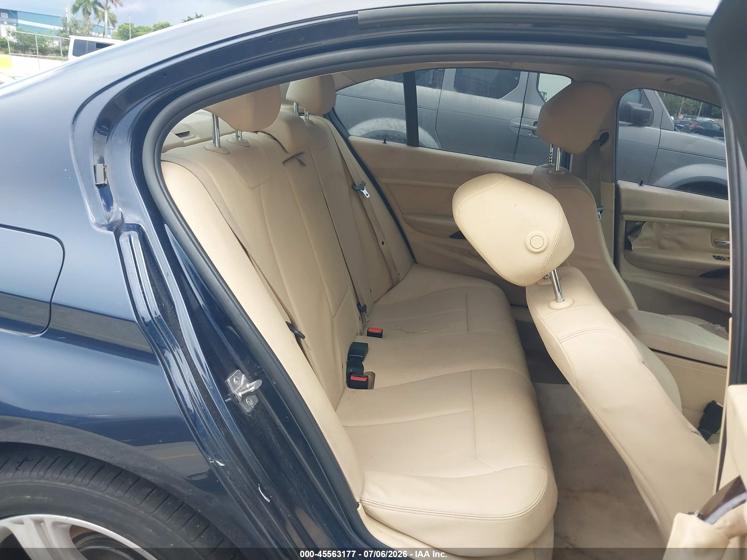 2013 Bmw 320i Blue vin: WBA3B1C52DK128493