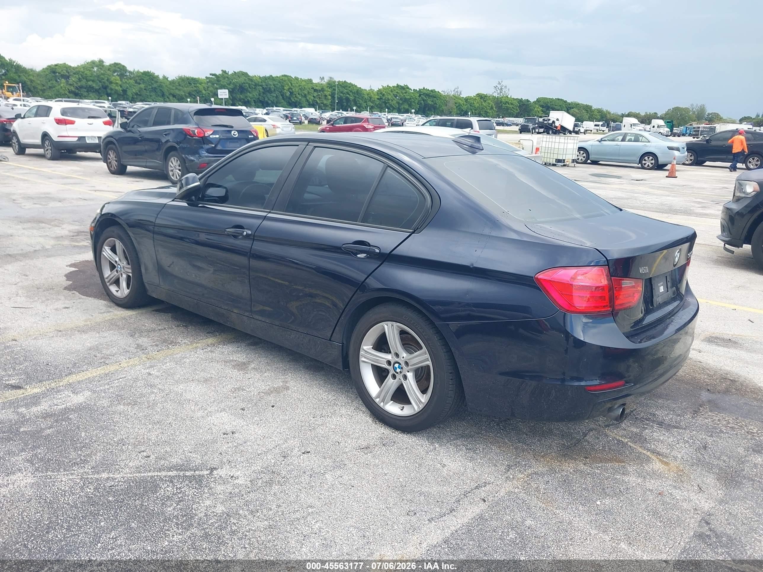 2013 Bmw 320i Blue vin: WBA3B1C52DK128493