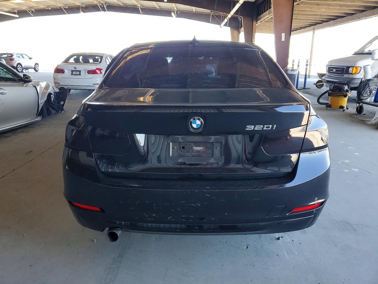 2014 Bmw 320 I Черный vin: WBA3B1C52EK133243