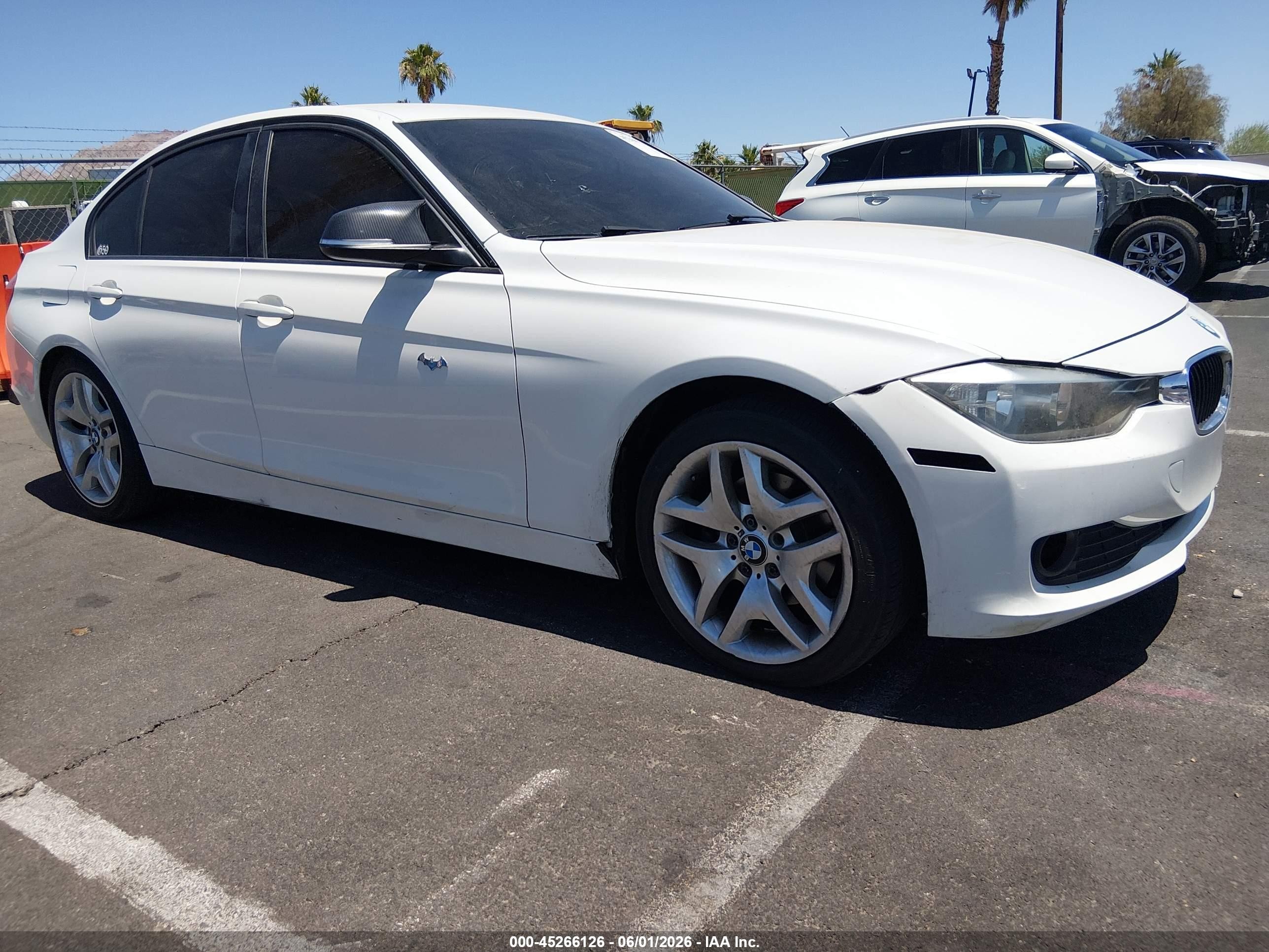 2014 Bmw 320i   White vin: WBA3B1C52EK133940