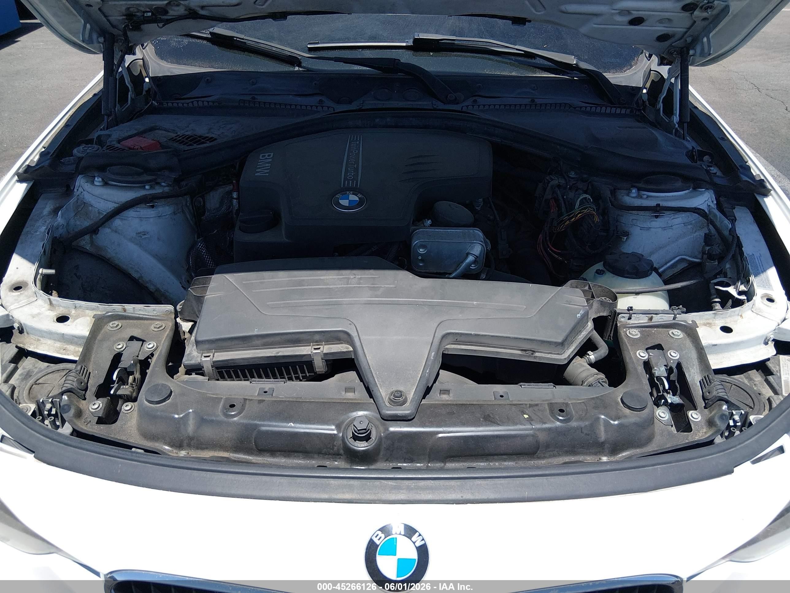 2014 Bmw 320i   White vin: WBA3B1C52EK133940