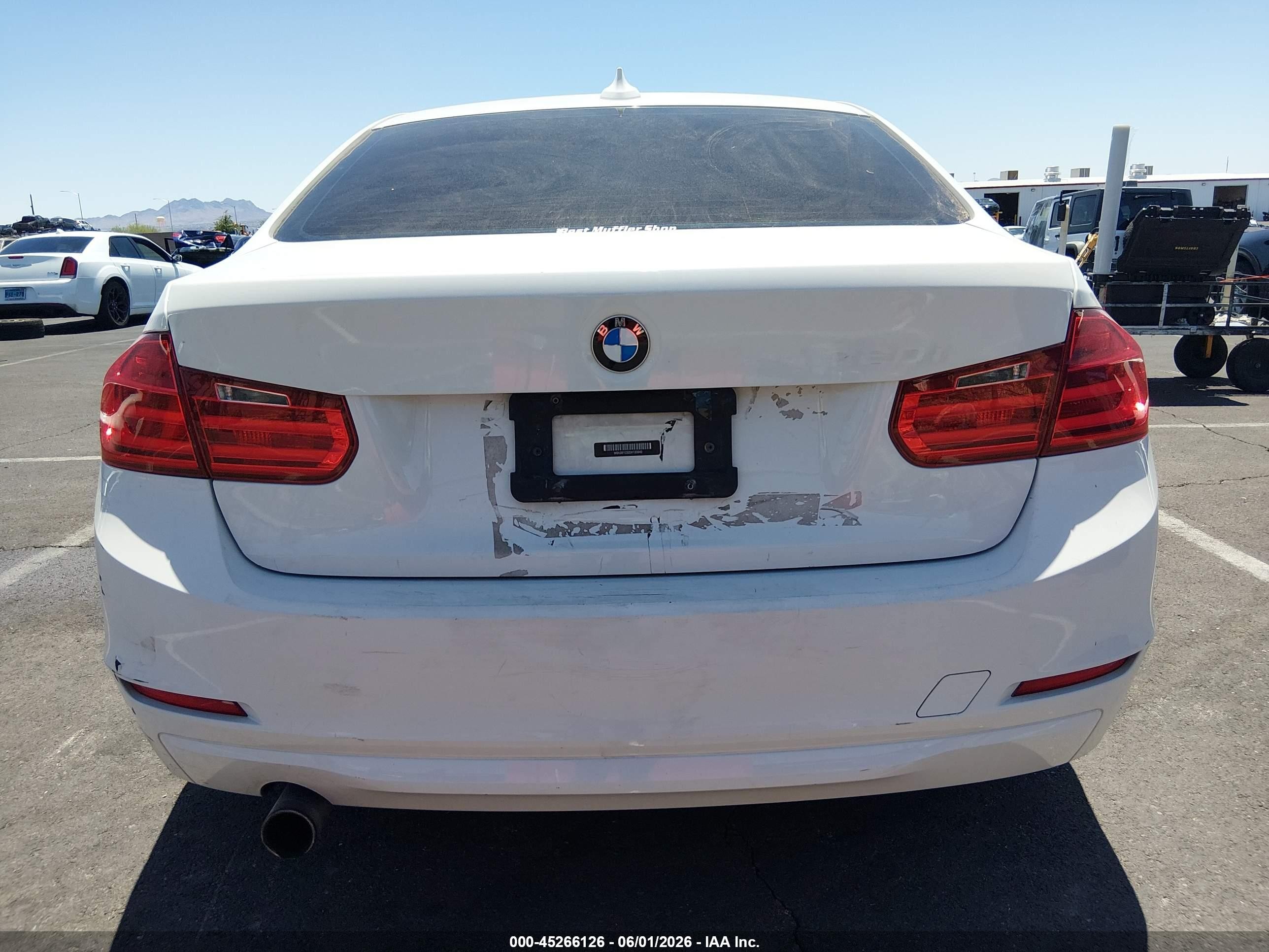 2014 Bmw 320i   White vin: WBA3B1C52EK133940