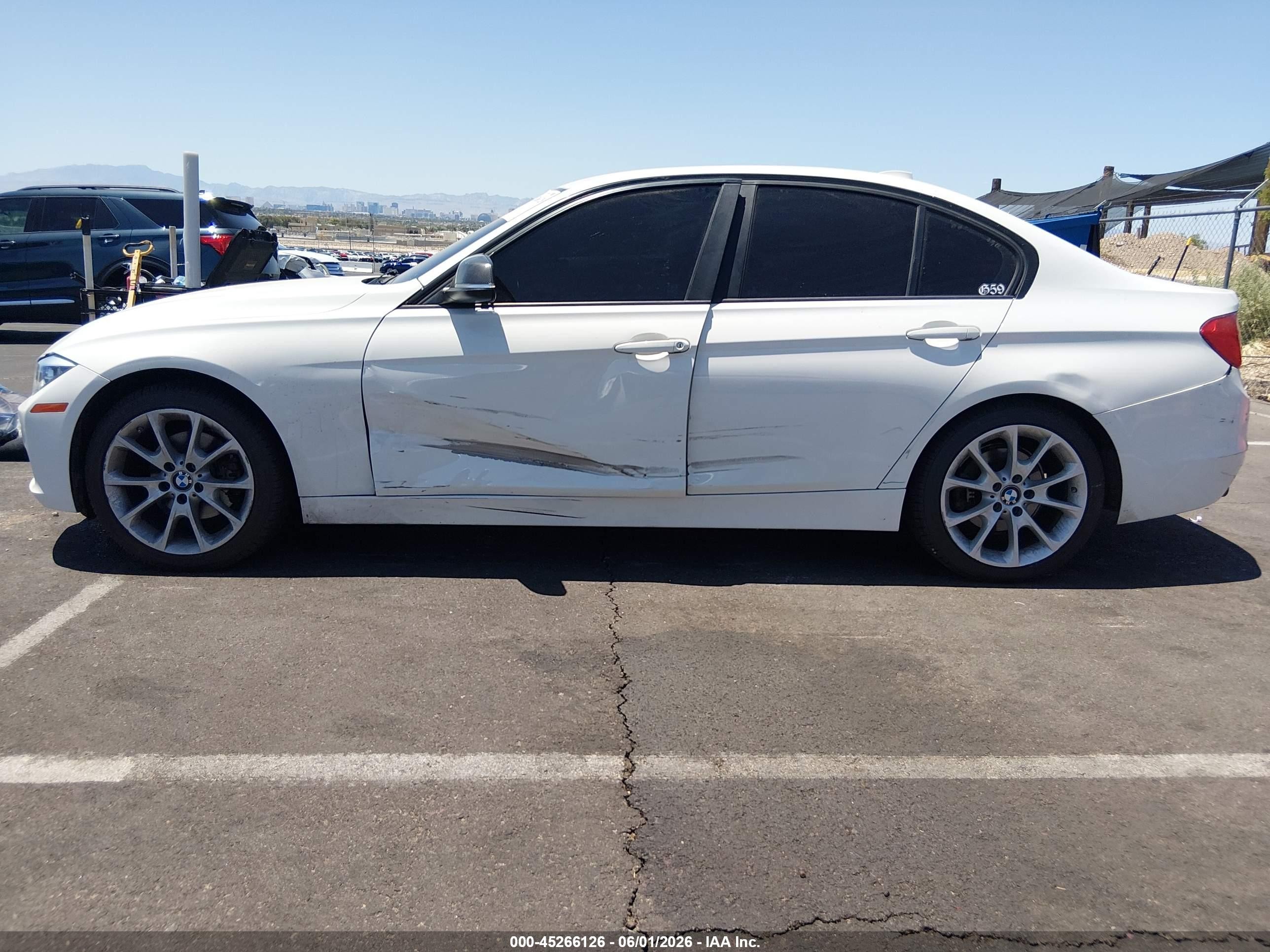 2014 Bmw 320i   White vin: WBA3B1C52EK133940