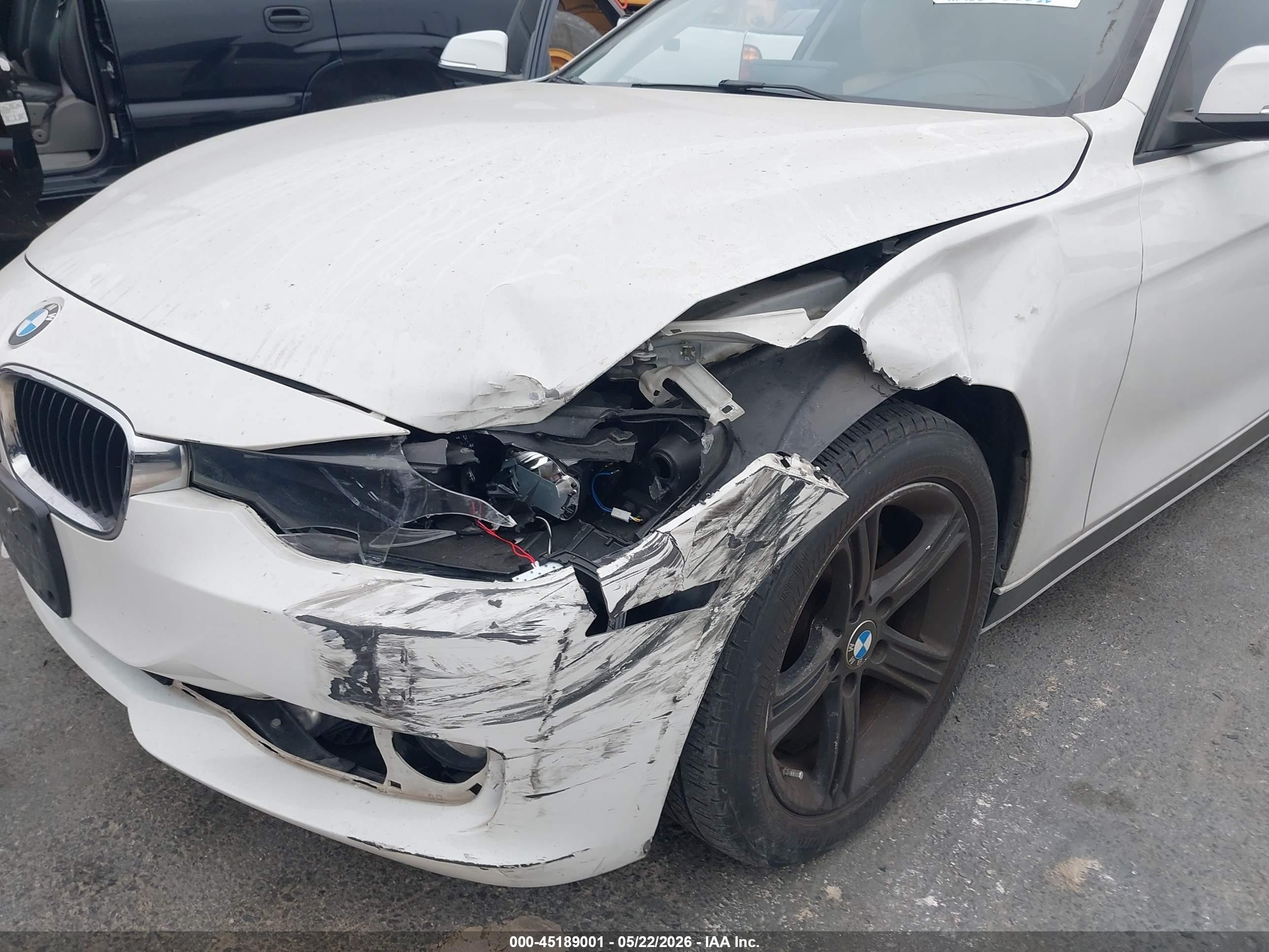 2014 Bmw 320i   White vin: WBA3B1C52EK135252