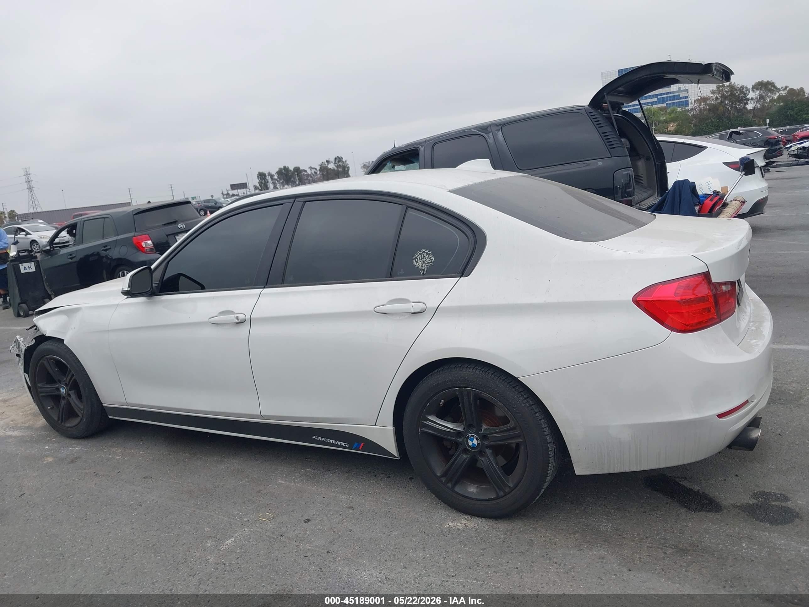 2014 Bmw 320i   White vin: WBA3B1C52EK135252