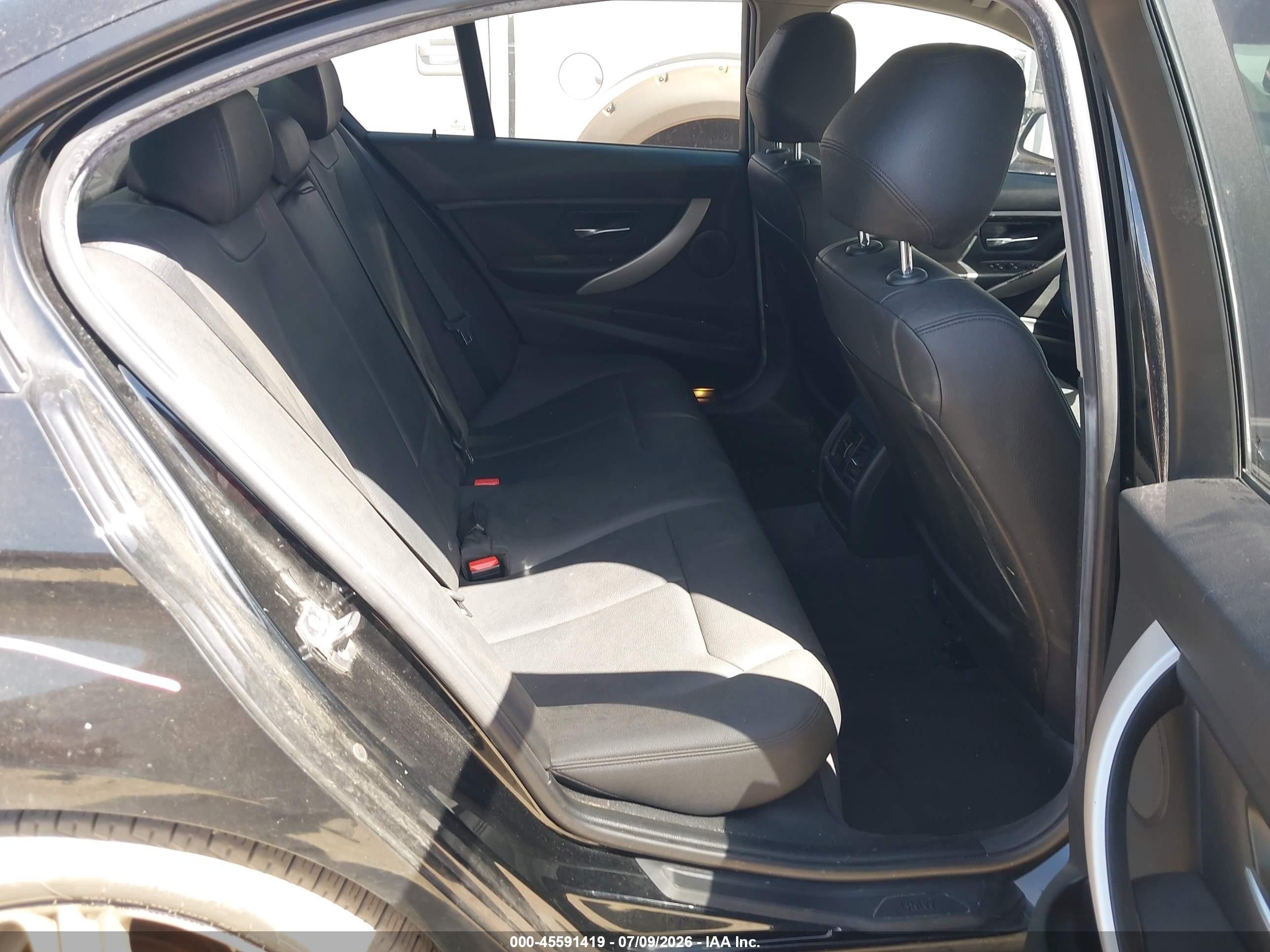 2015 Bmw 320i   Черный vin: WBA3B1C52FK139884