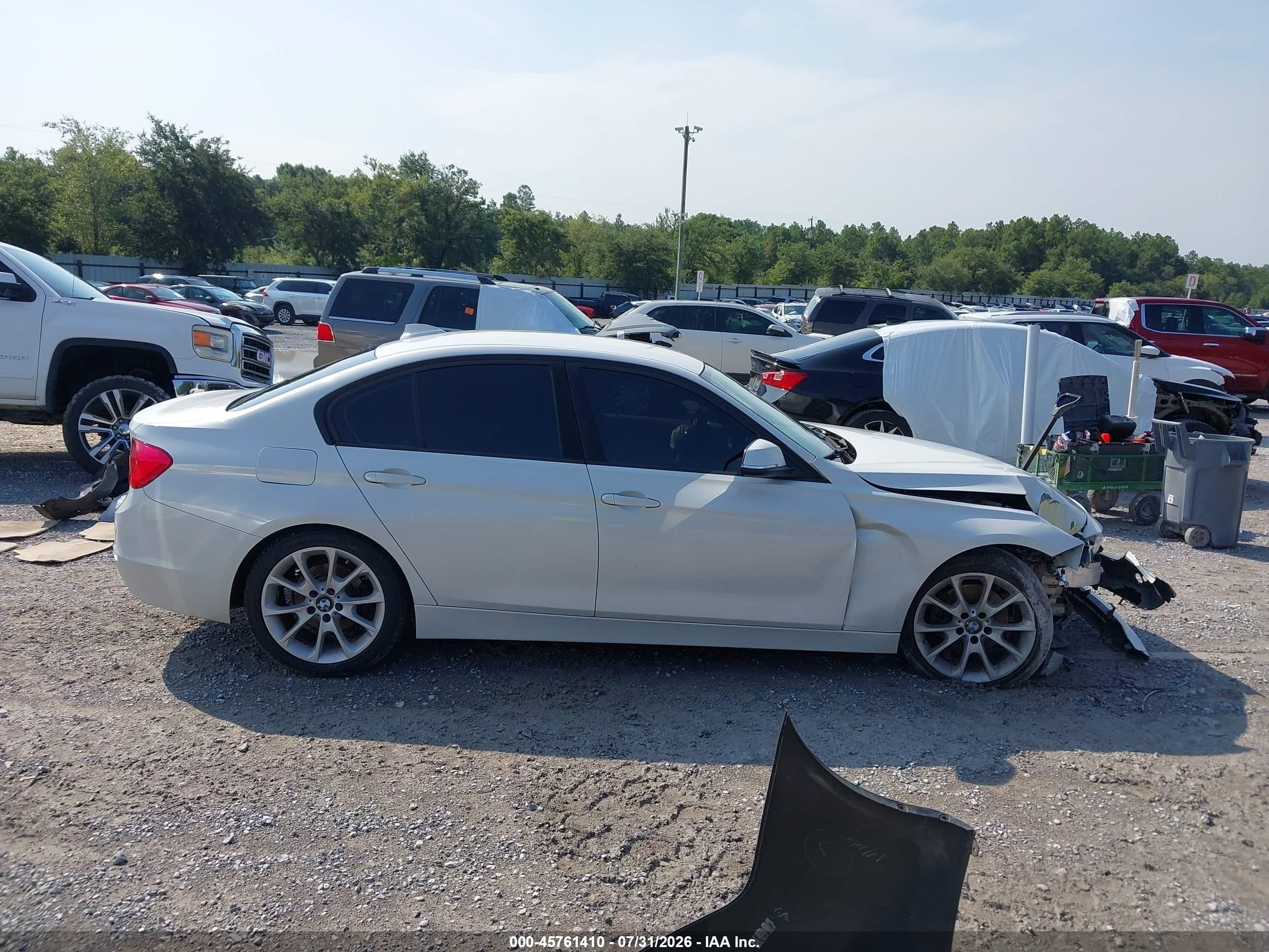 2014 Bmw 320i   White vin: WBA3B1C53EK131825