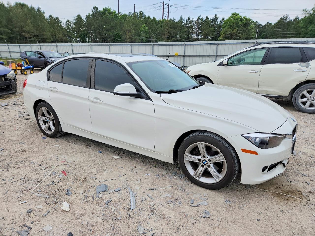 2014 Bmw 320 I Белый vin: WBA3B1C53EK134904