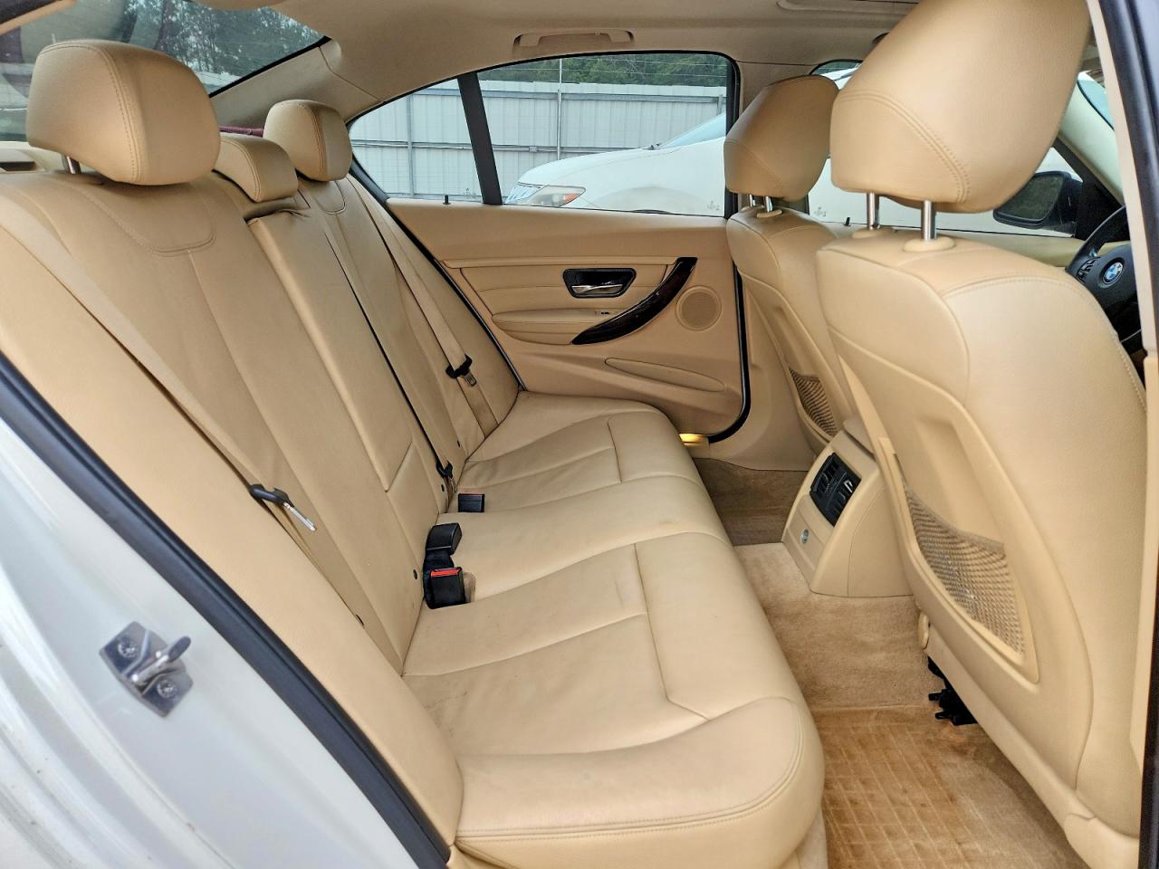 2014 Bmw 320 I Белый vin: WBA3B1C53EK134904