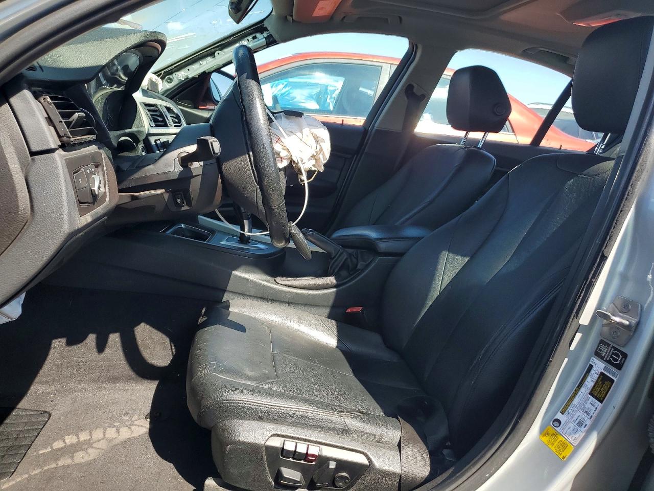 2014 Bmw 320 I Серебряный vin: WBA3B1C53EP679360