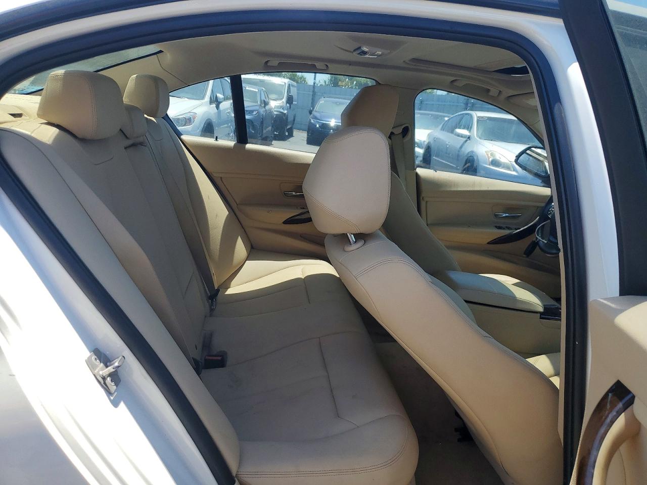 2013 Bmw 320 I White vin: WBA3B1C54DF462369