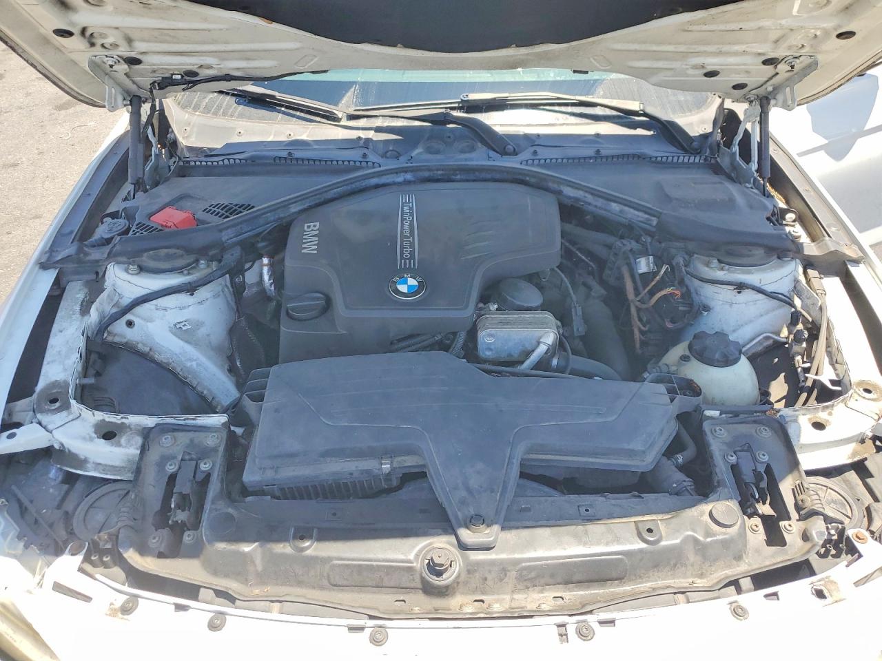2013 Bmw 320 I White vin: WBA3B1C54DF462369