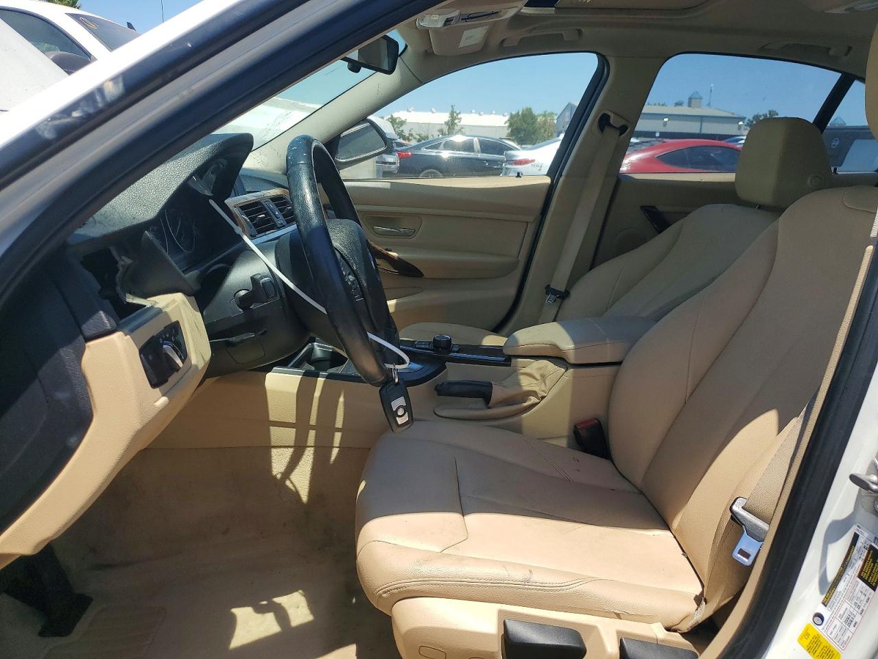 2013 Bmw 320 I White vin: WBA3B1C54DF462369
