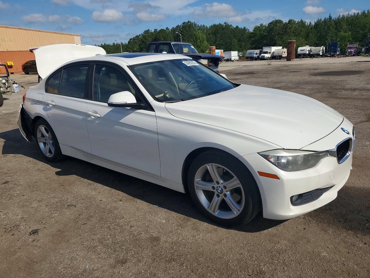 2013 Bmw 320 I Белый vin: WBA3B1C54DK128690
