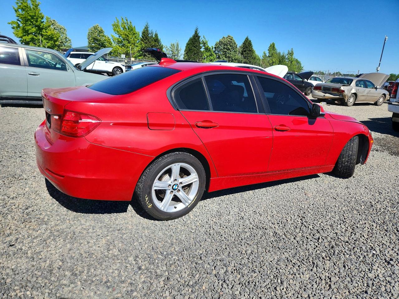 2015 Bmw 320 I Red vin: WBA3B1C54FK136761
