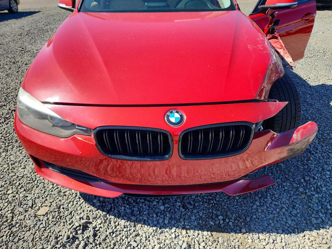 2015 Bmw 320 I Red vin: WBA3B1C54FK136761