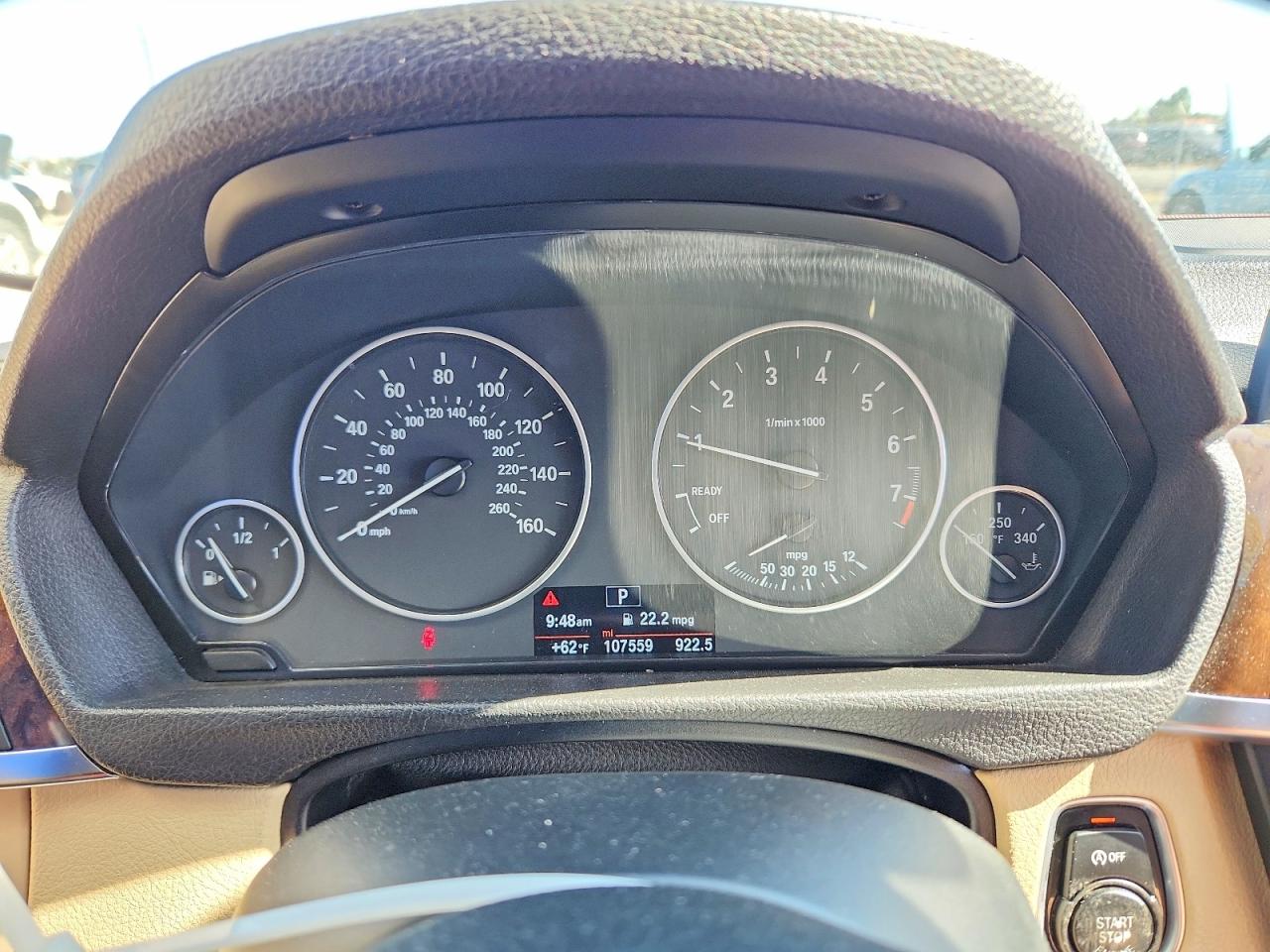 2015 Bmw 320 I Red vin: WBA3B1C54FK136761