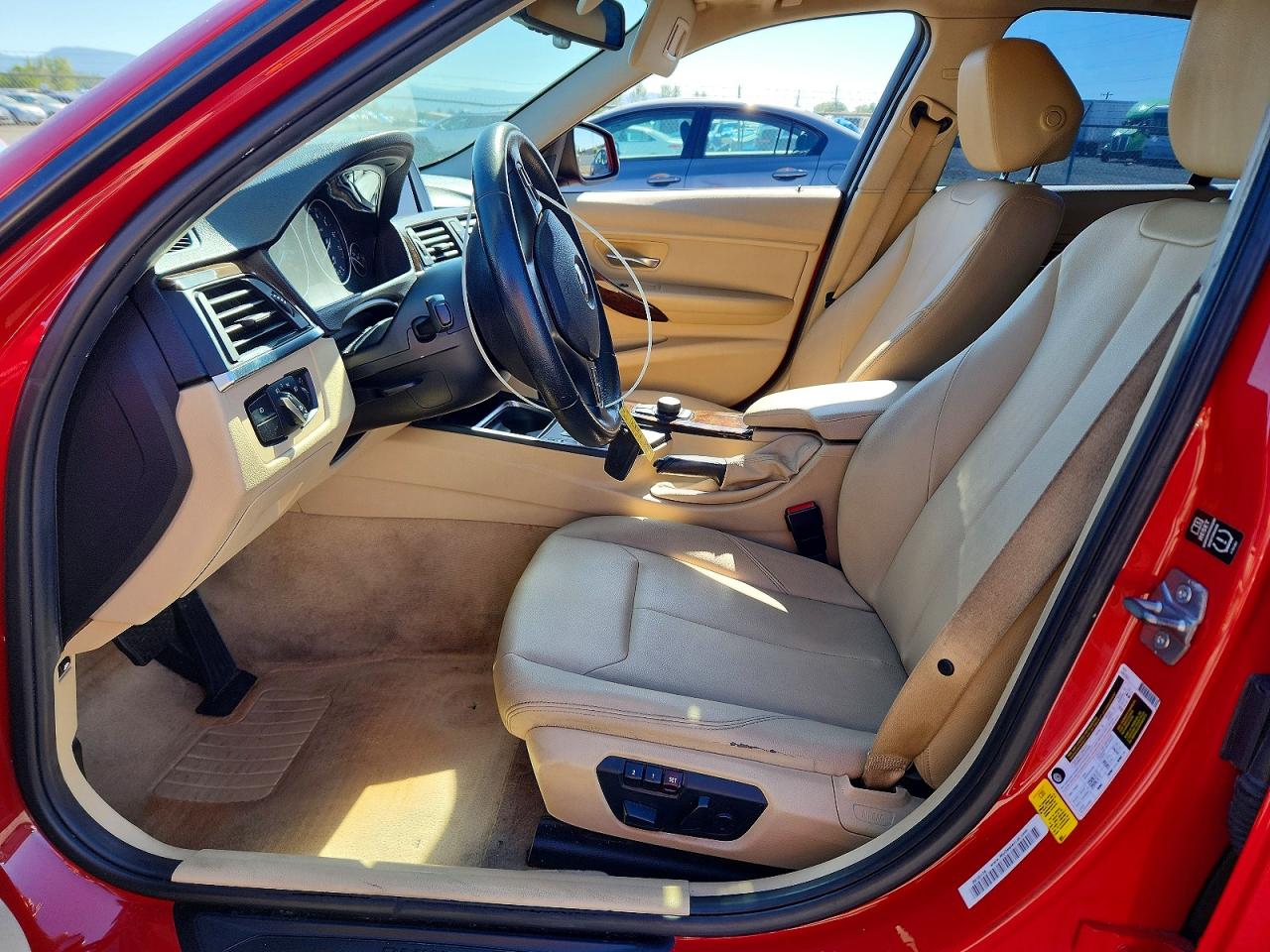 2015 Bmw 320 I Red vin: WBA3B1C54FK136761