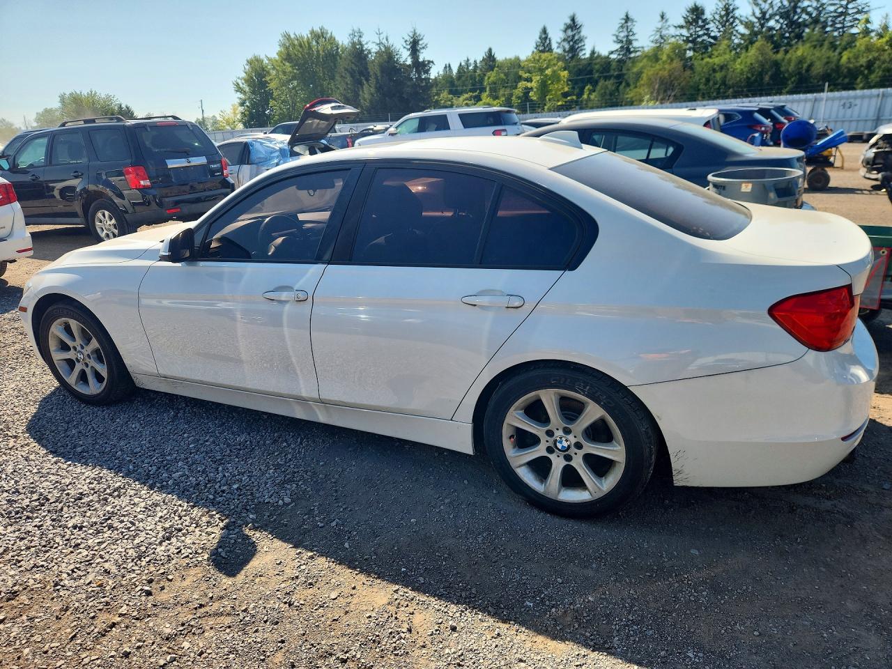 2012 Bmw 320 I White vin: WBA3B1C55CF461214