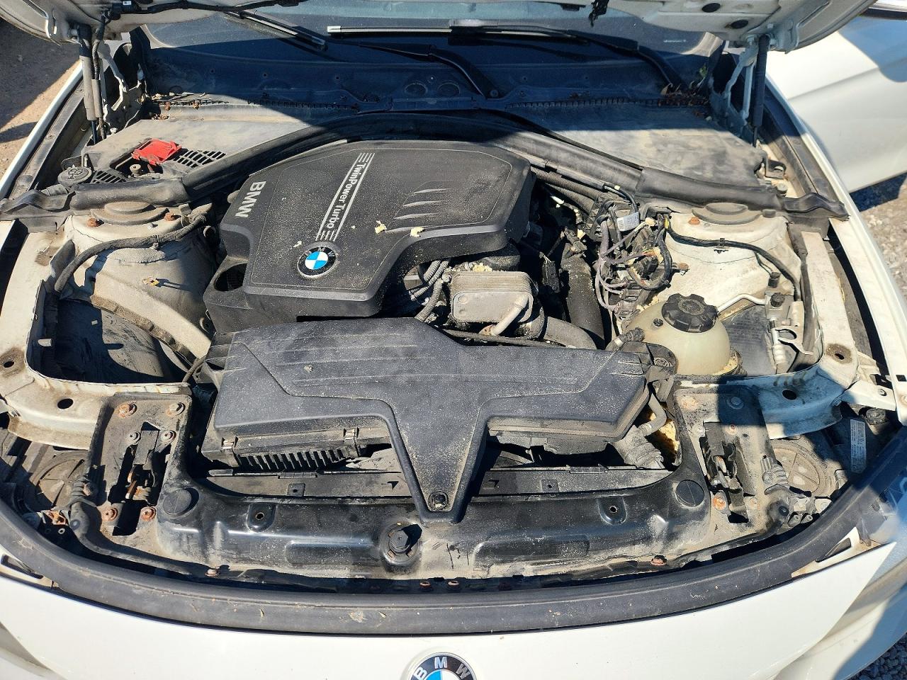 2012 Bmw 320 I White vin: WBA3B1C55CF461214