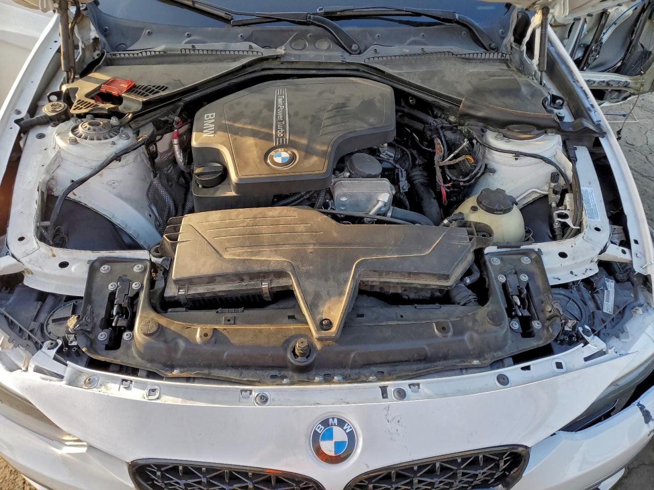2014 Bmw 320 I White vin: WBA3B1C55EK130790
