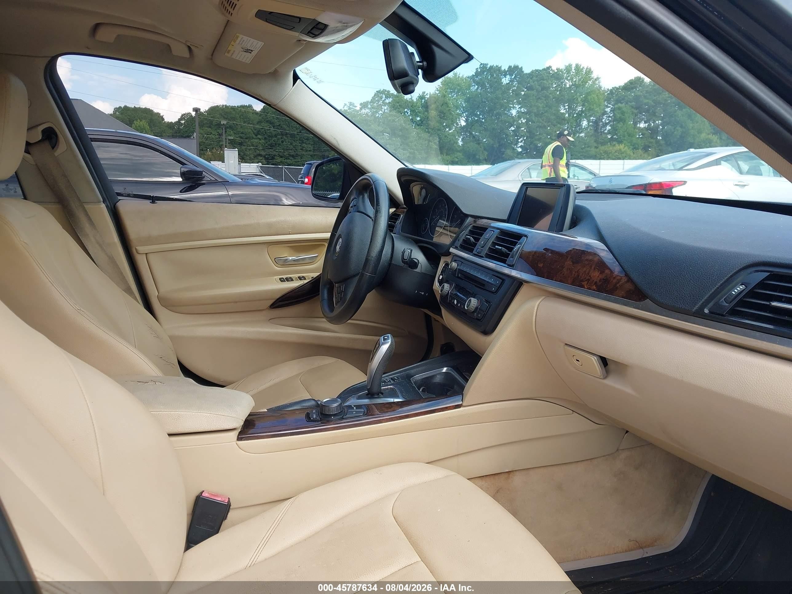 2014 Bmw 320i   Черный vin: WBA3B1C55EP679876