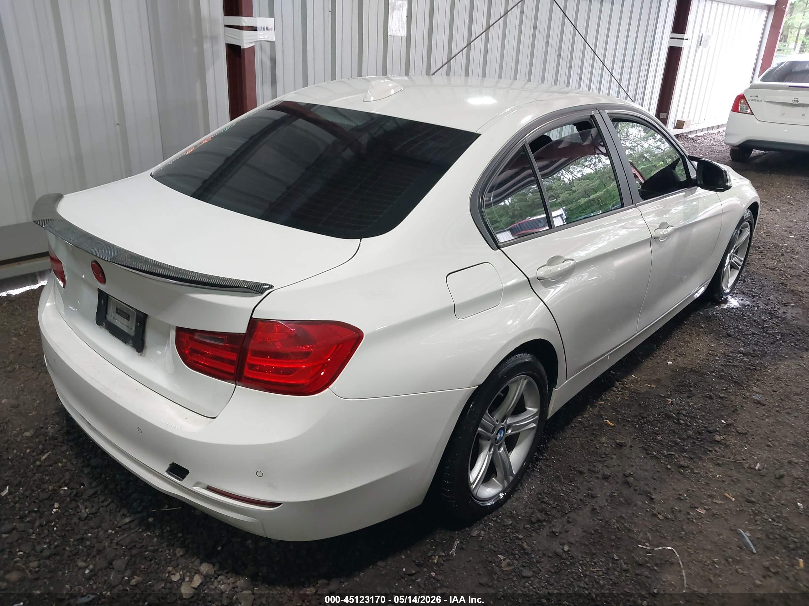 2014 Bmw 320i White vin: WBA3B1C55EP680347
