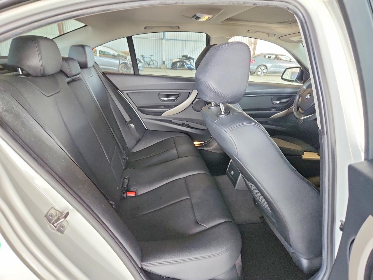 2015 Bmw 320 I White vin: WBA3B1C55FK137028