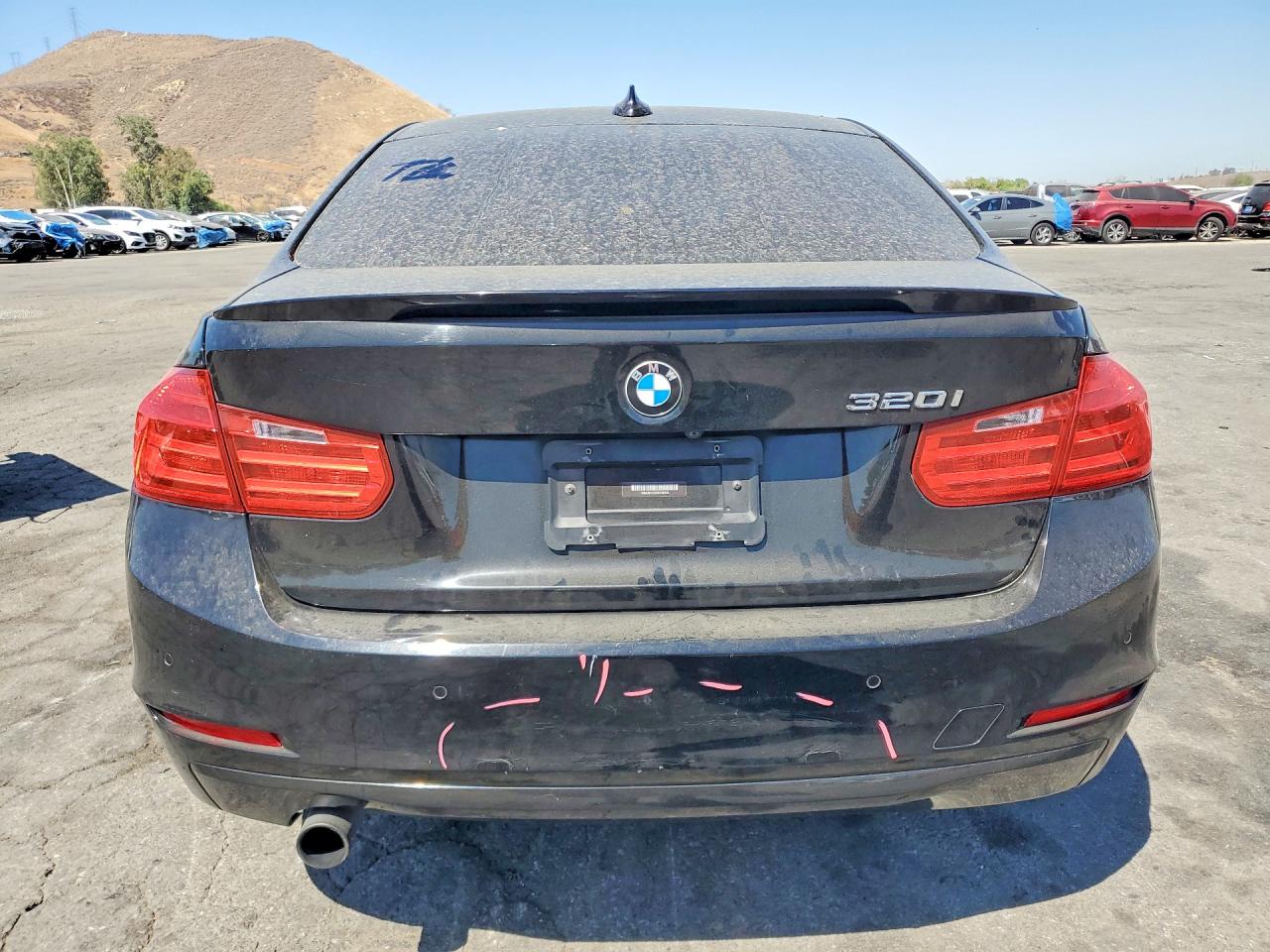 2015 Bmw 320 I Черный vin: WBA3B1C55FK138910