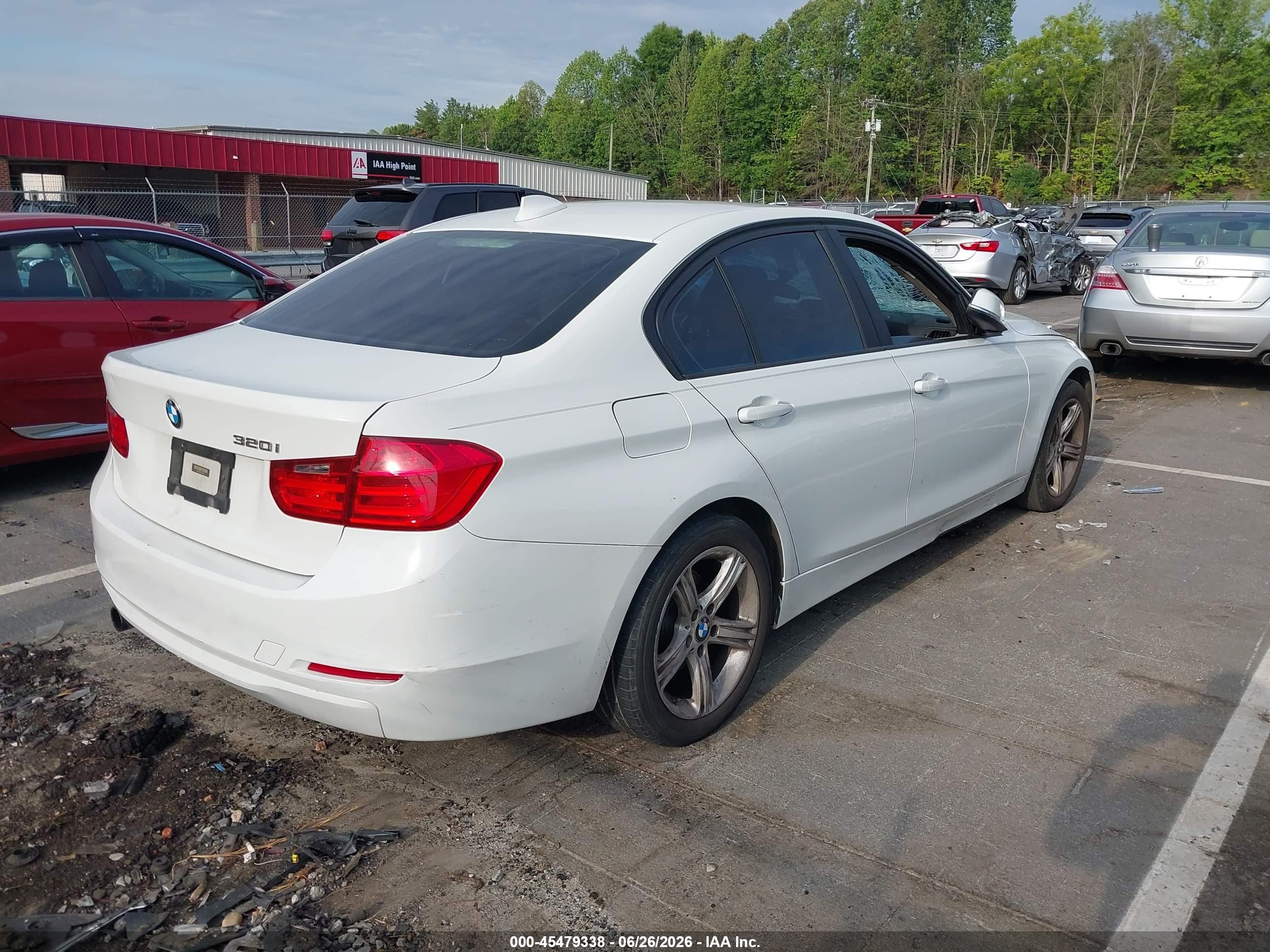 2015 Bmw 320i   White vin: WBA3B1C57FK137550