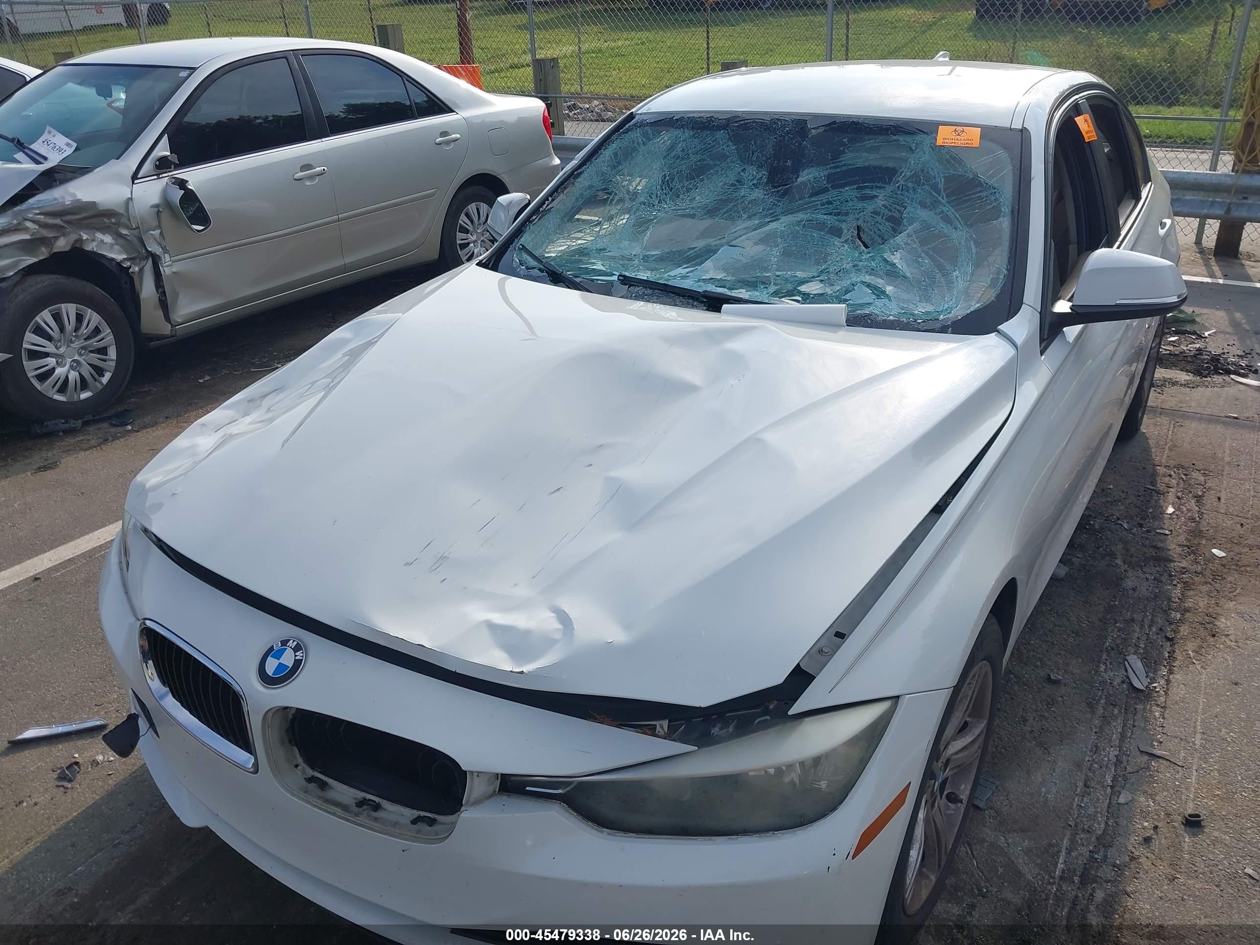 2015 Bmw 320i   White vin: WBA3B1C57FK137550