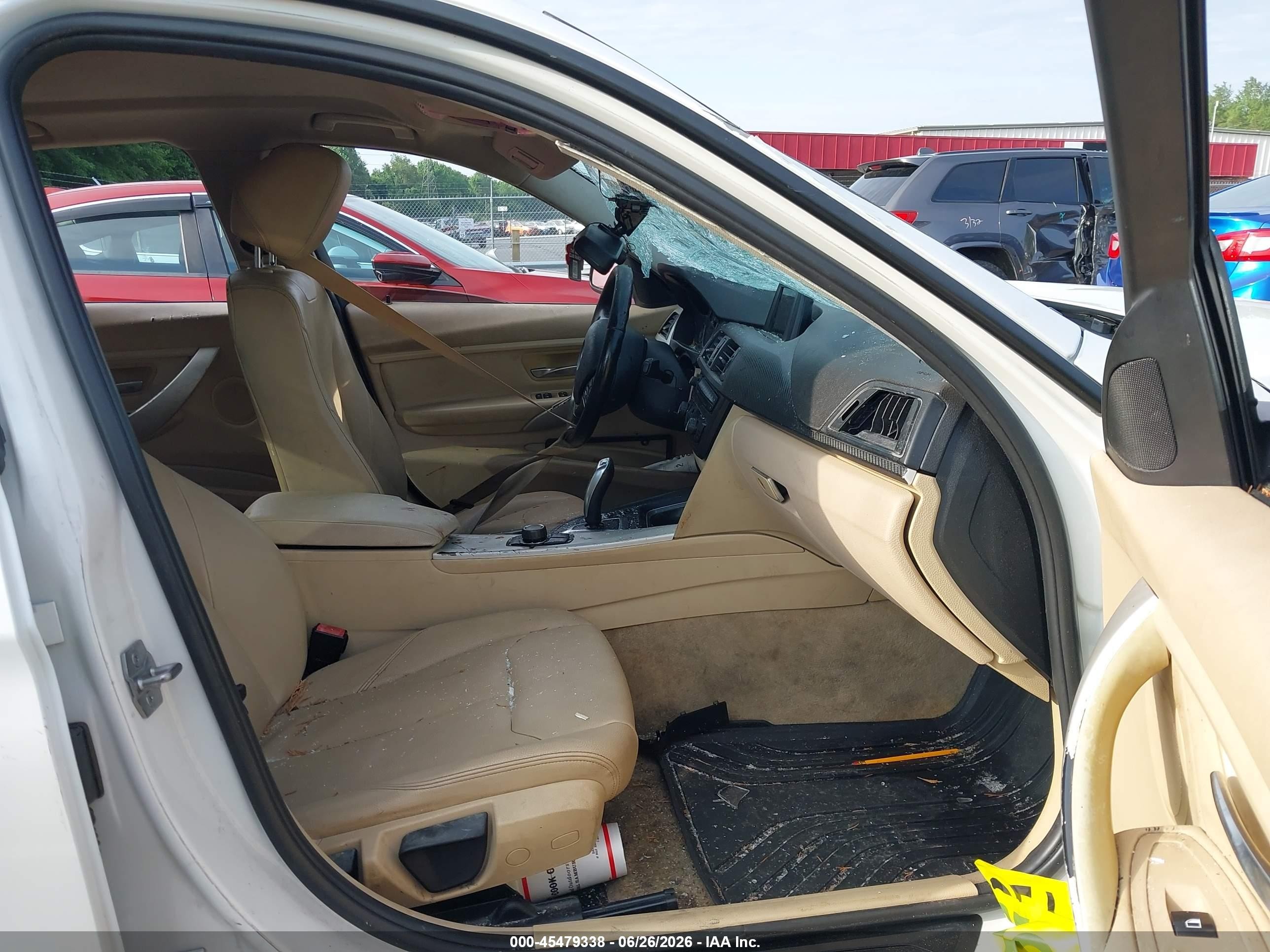 2015 Bmw 320i   White vin: WBA3B1C57FK137550