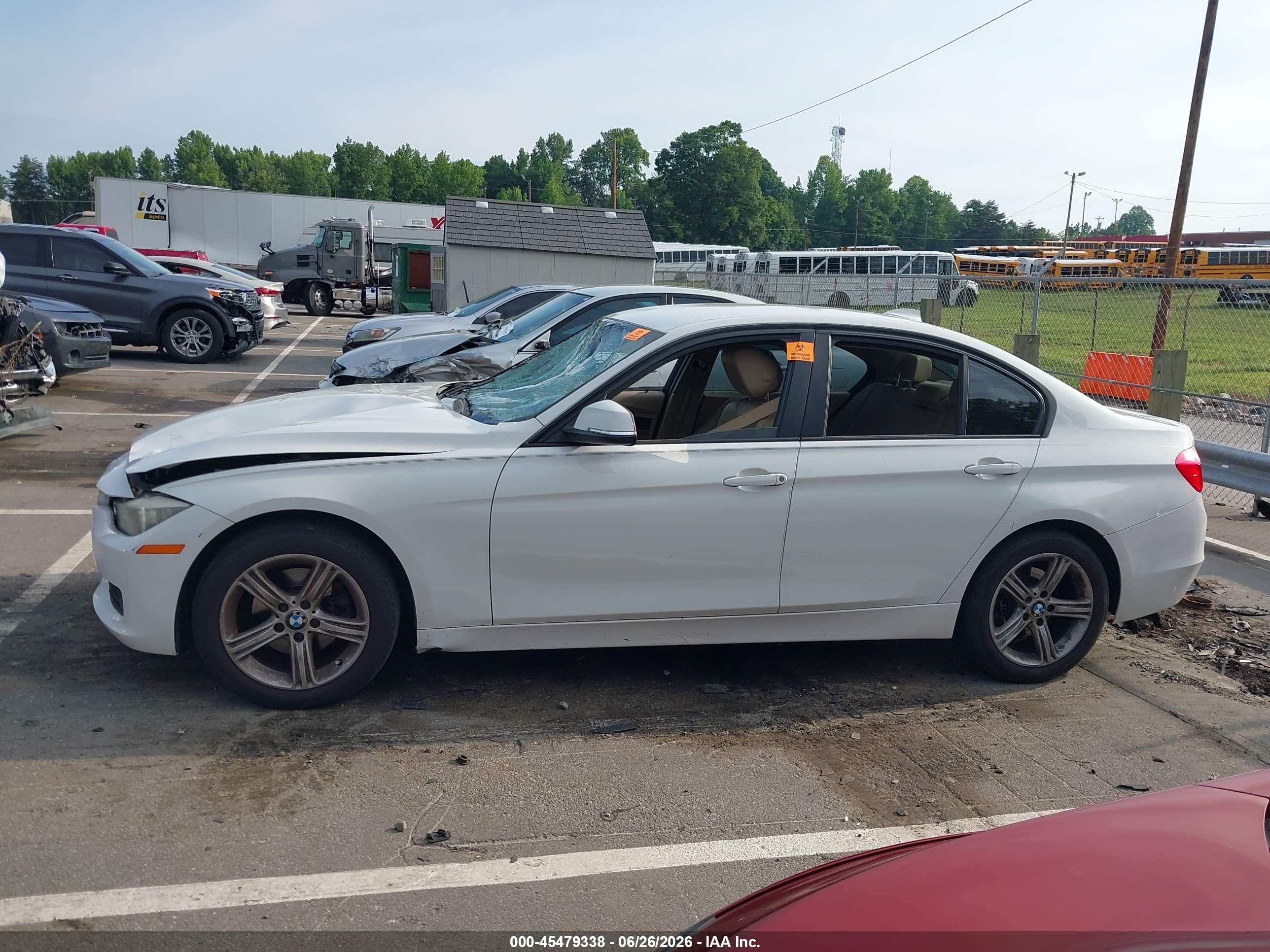 2015 Bmw 320i   White vin: WBA3B1C57FK137550